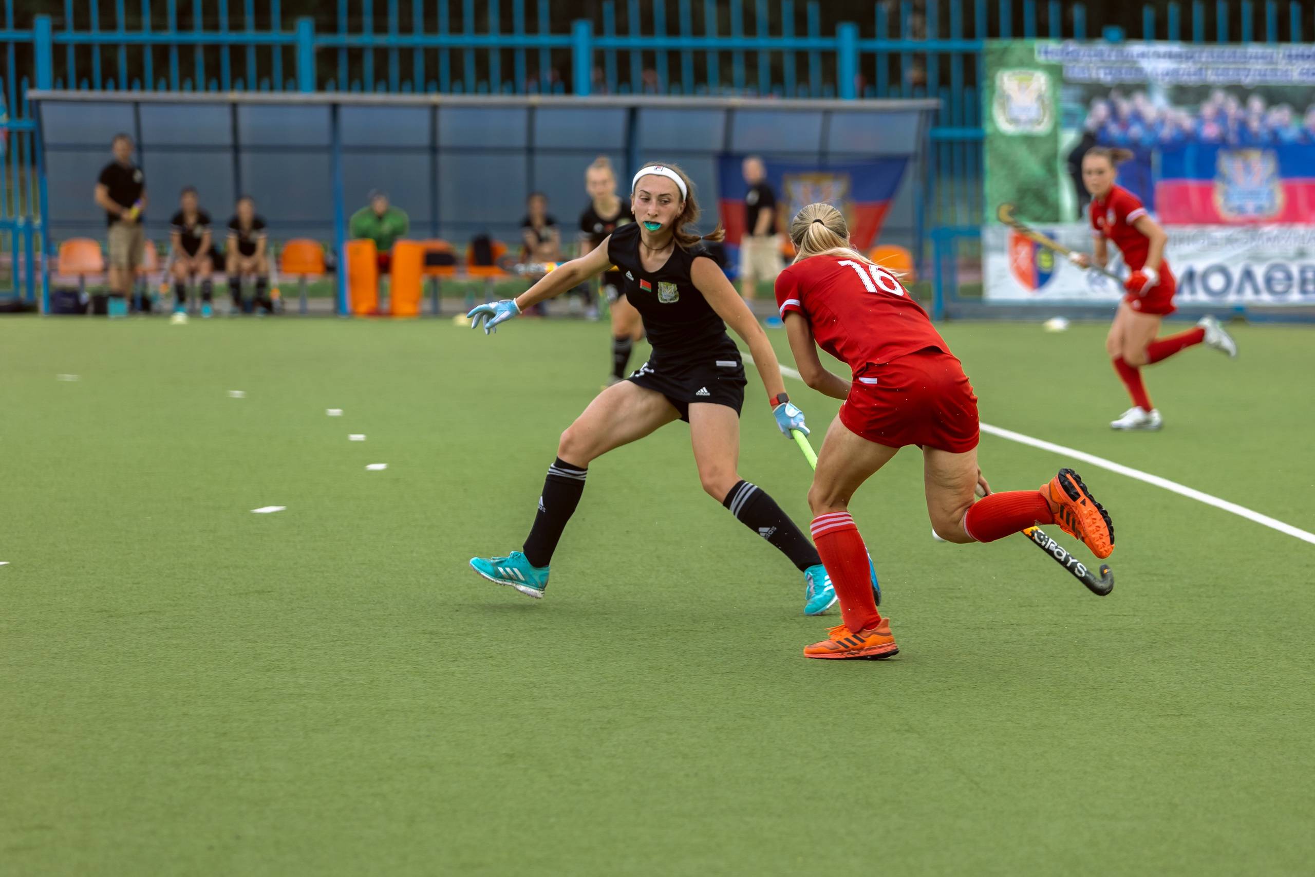 Хоккей на траве. Девушки. Минск — Виктория. 16.06.2024. Профессиональный интерьерный и репортажный фотограф Минск и РБ. Максим Орлов