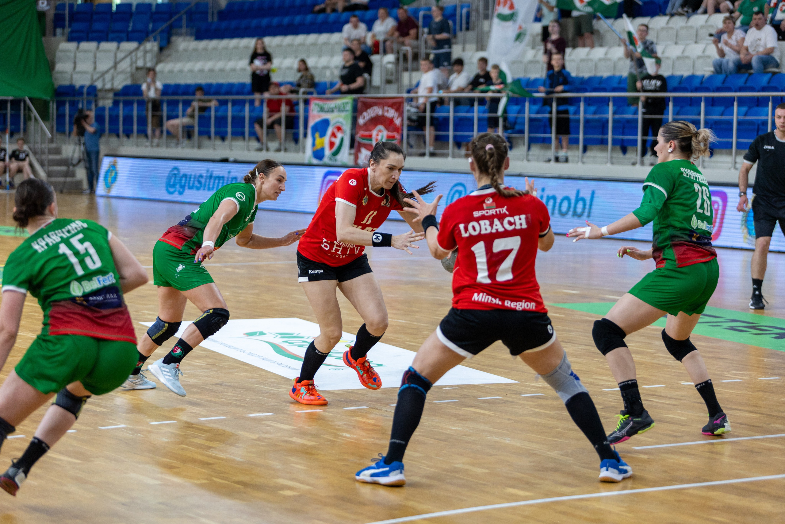 Гандбол. Финал. БНТУ — Гомель. 25.05.2024. Профессиональный интерьерный и репортажный фотограф Минск и РБ. Максим Орлов