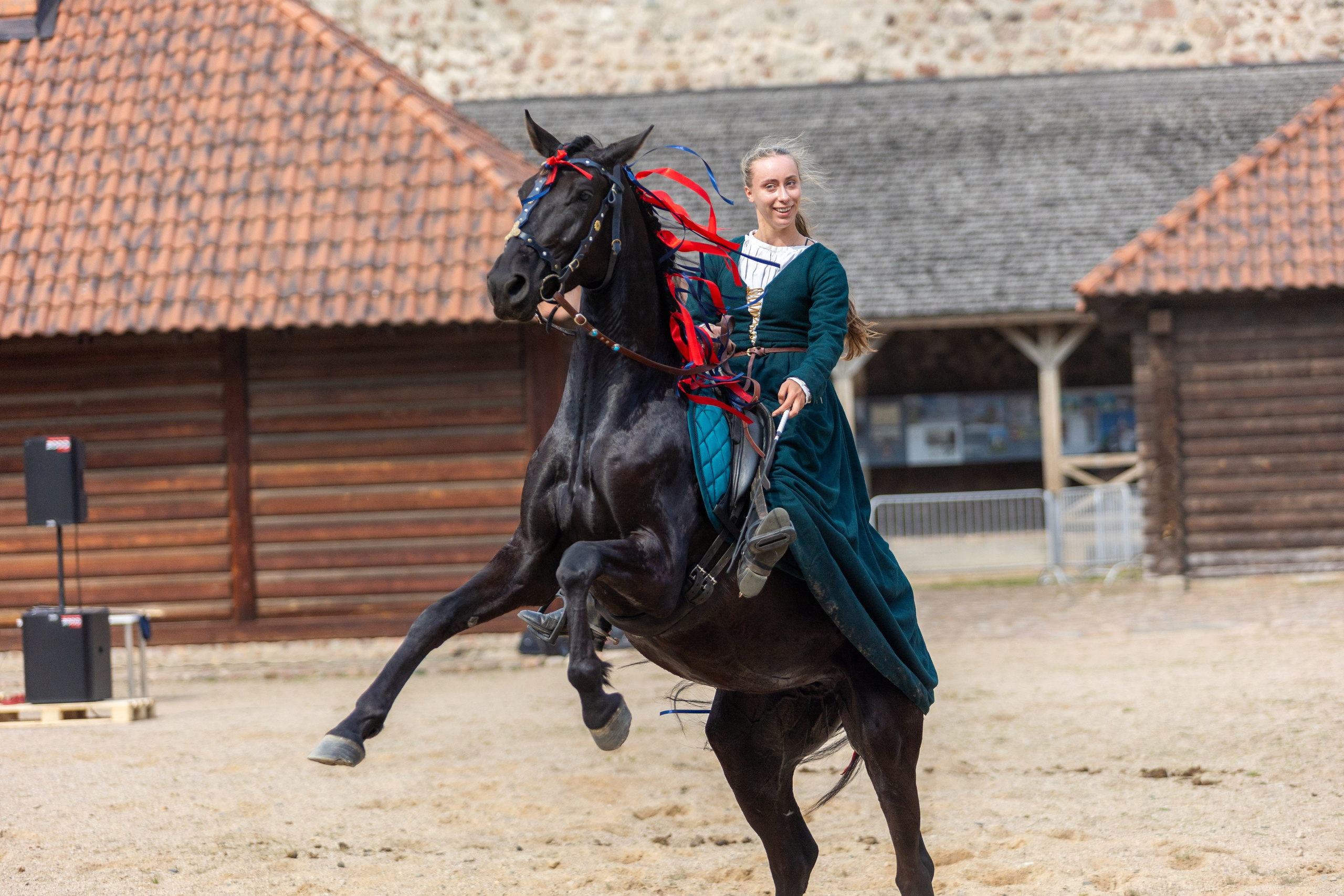 Выступление «Золотой шпоры» на празднике города Лиды. Профессиональный интерьерный и репортажный фотограф Минск и РБ. Максим Орлов