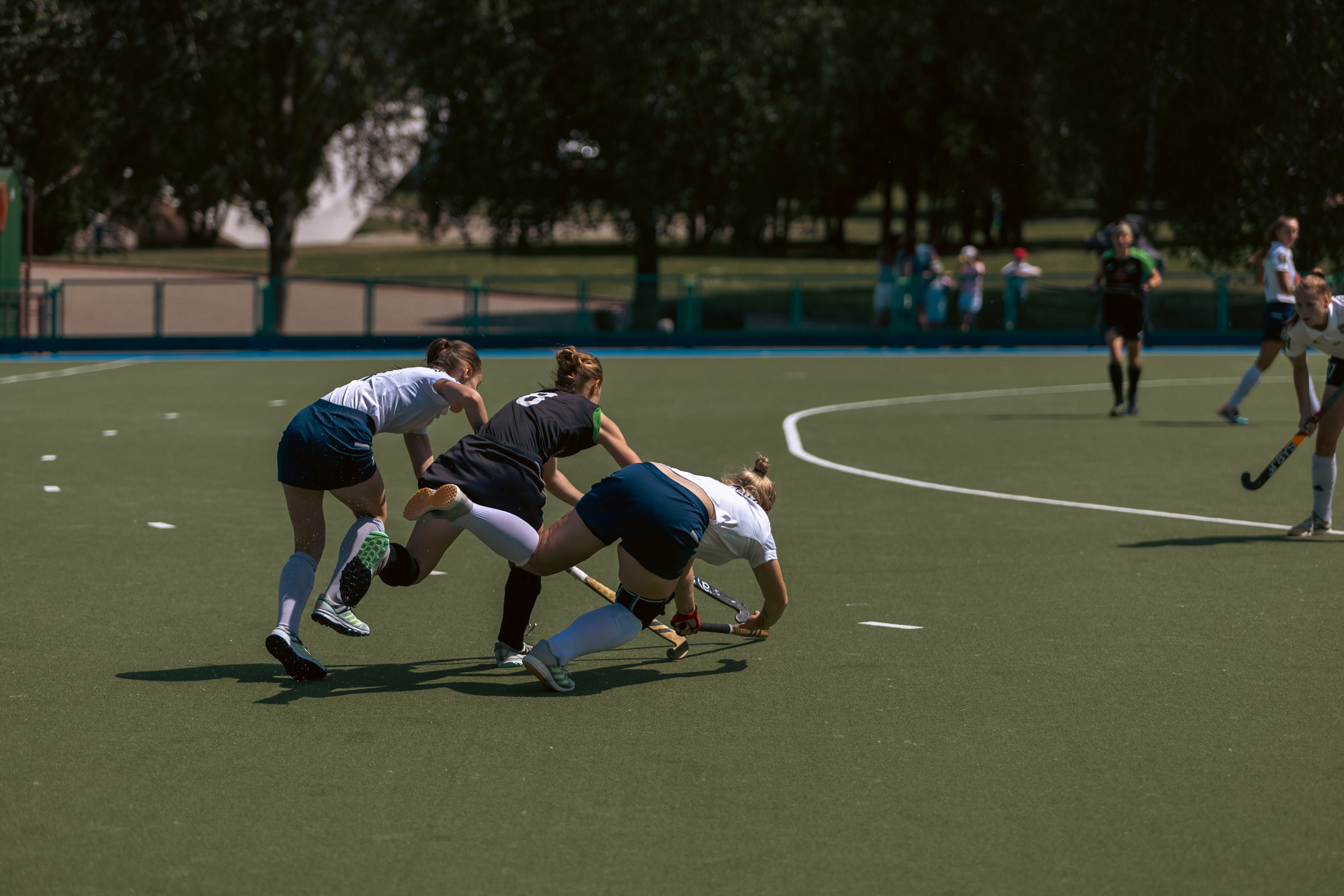 Хоккей на траве. Девушки. Минск — Текстильщик 29.052024. Профессиональный интерьерный и репортажный фотограф Минск и РБ. Максим Орлов