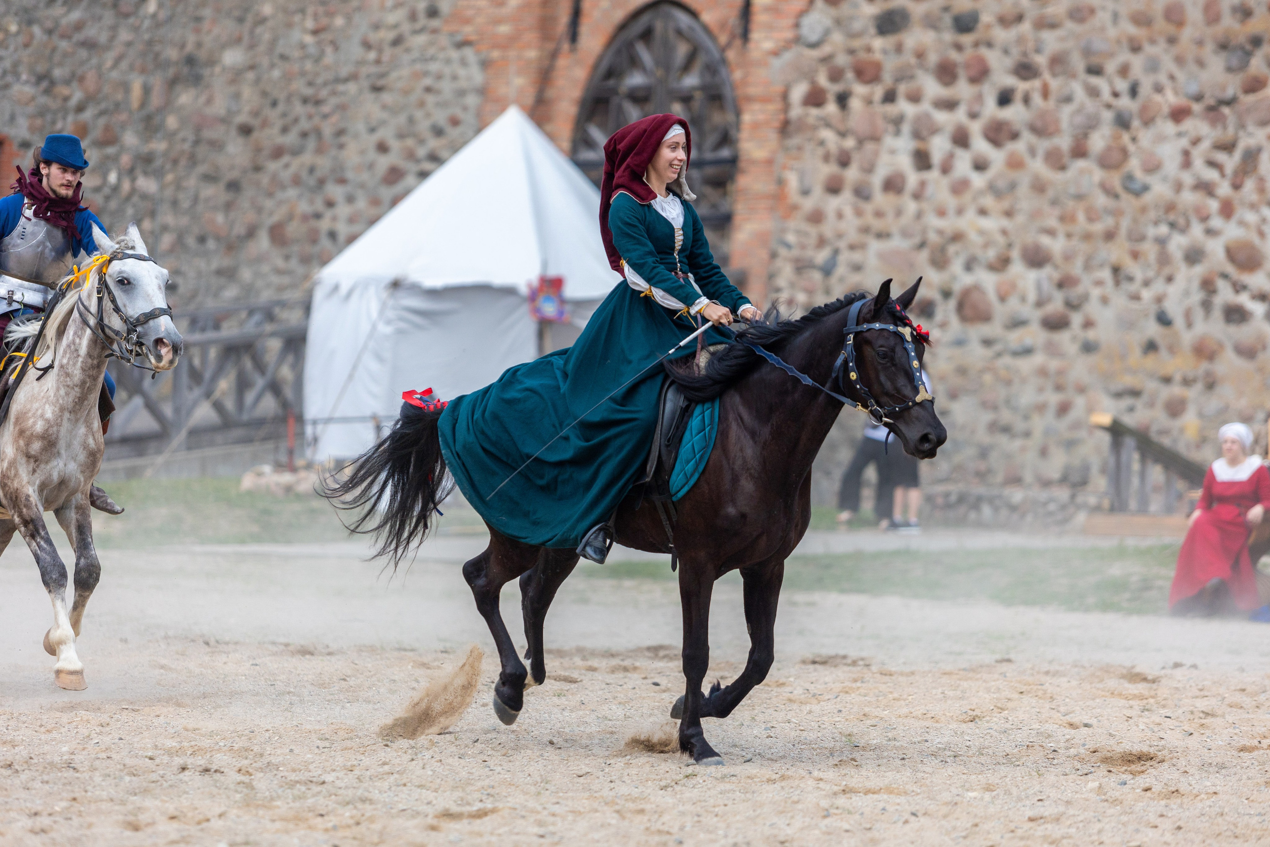 Выступление «Золотой шпоры» на празднике города Лиды. Профессиональный интерьерный и репортажный фотограф Минск и РБ. Максим Орлов