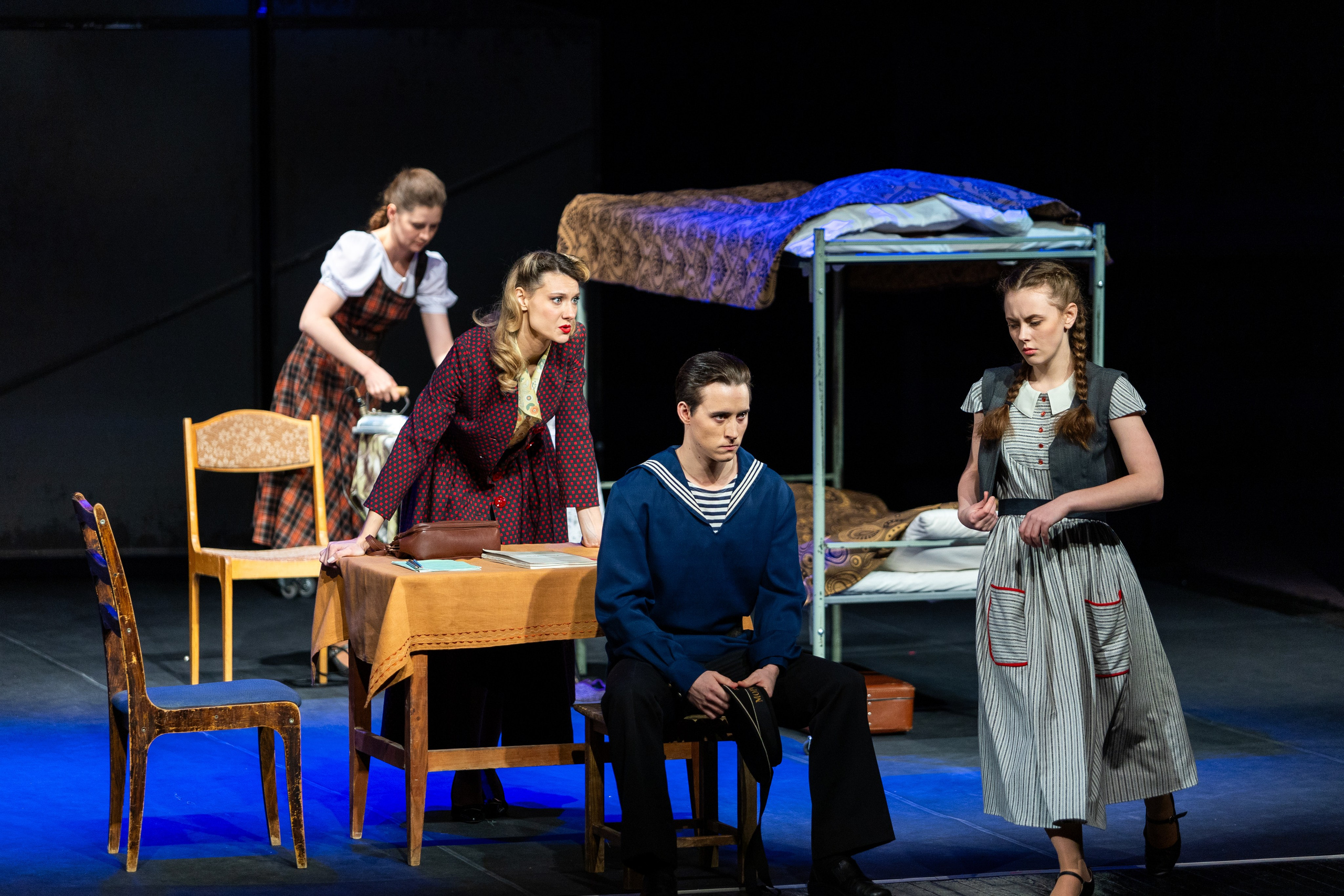 Новый театр «Фабричная девчонка». Профессиональный интерьерный и репортажный фотограф Минск и РБ. Максим Орлов