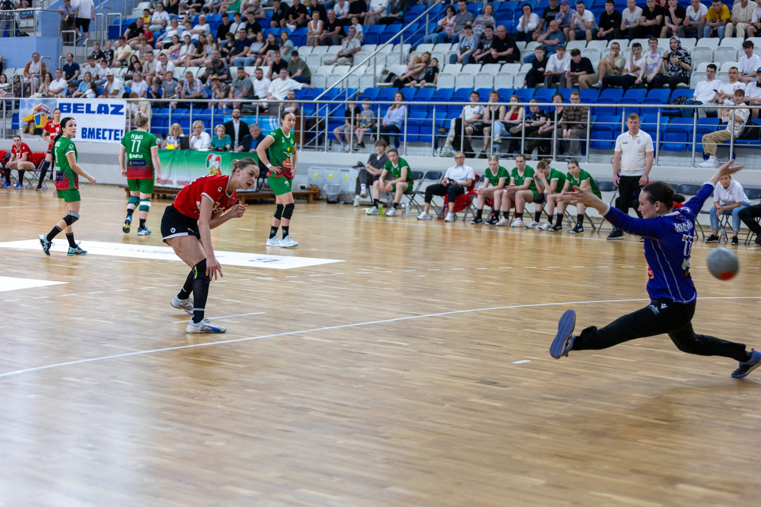 Гандбол. Финал. БНТУ — Гомель. 25.05.2024. Профессиональный интерьерный и репортажный фотограф Минск и РБ. Максим Орлов