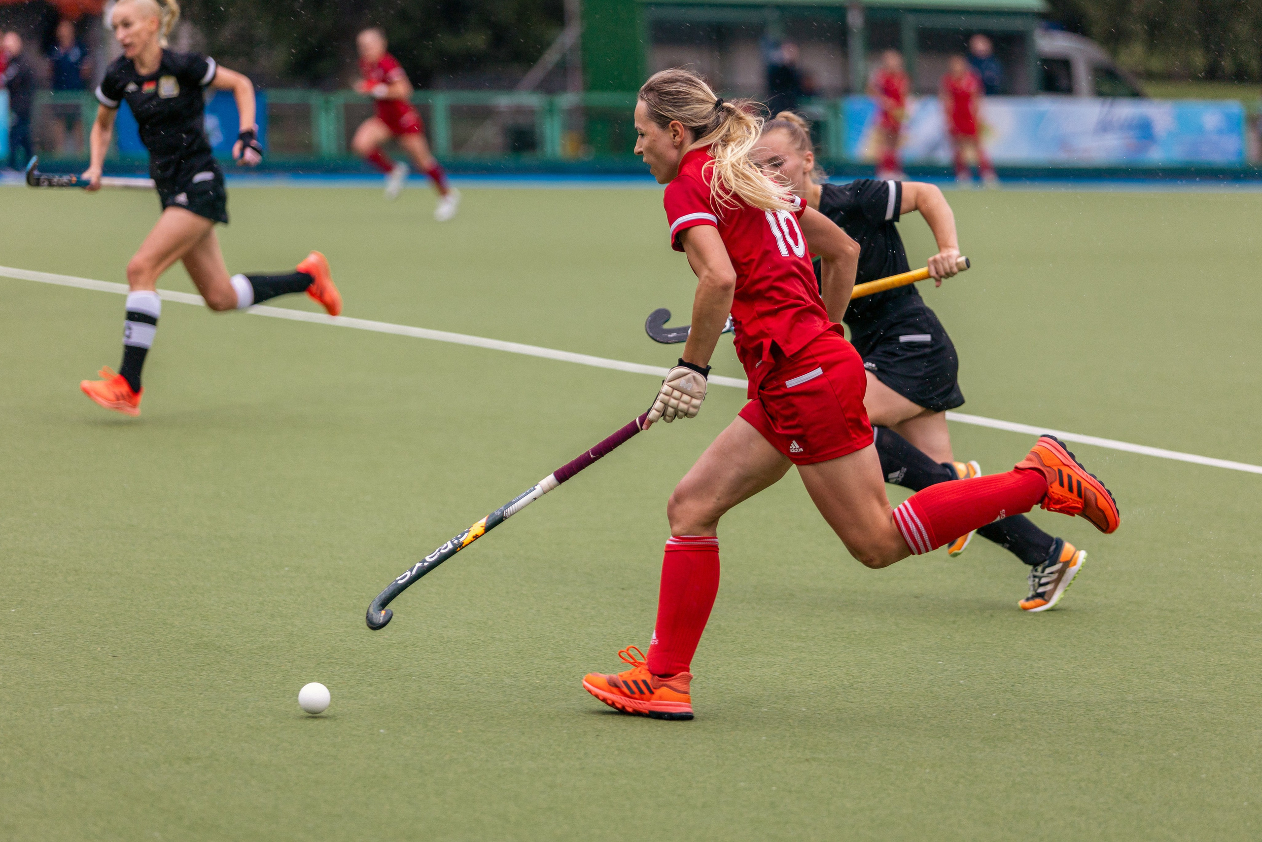 Хоккей на траве. Девушки. ХК Минск — ХК Виктория (Смолевичи) 10.06.2024. Профессиональный интерьерный и репортажный фотограф Минск и РБ. Максим Орлов