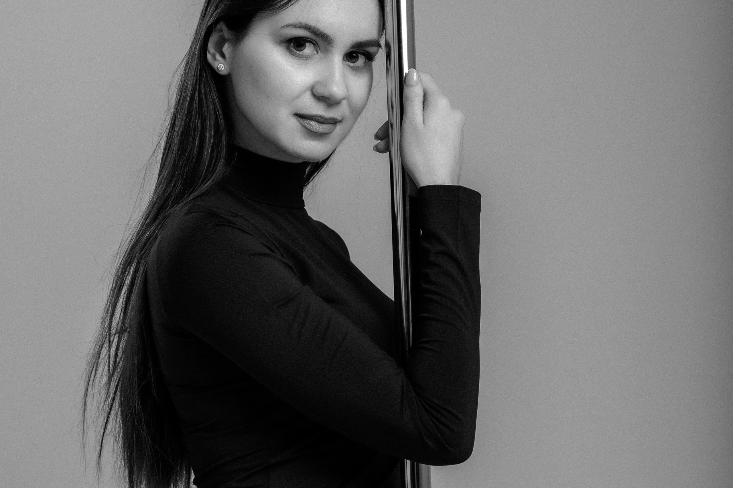 Настя (студийная на циклораме). Профессиональный интерьерный и репортажный фотограф Минск и РБ. Максим Орлов