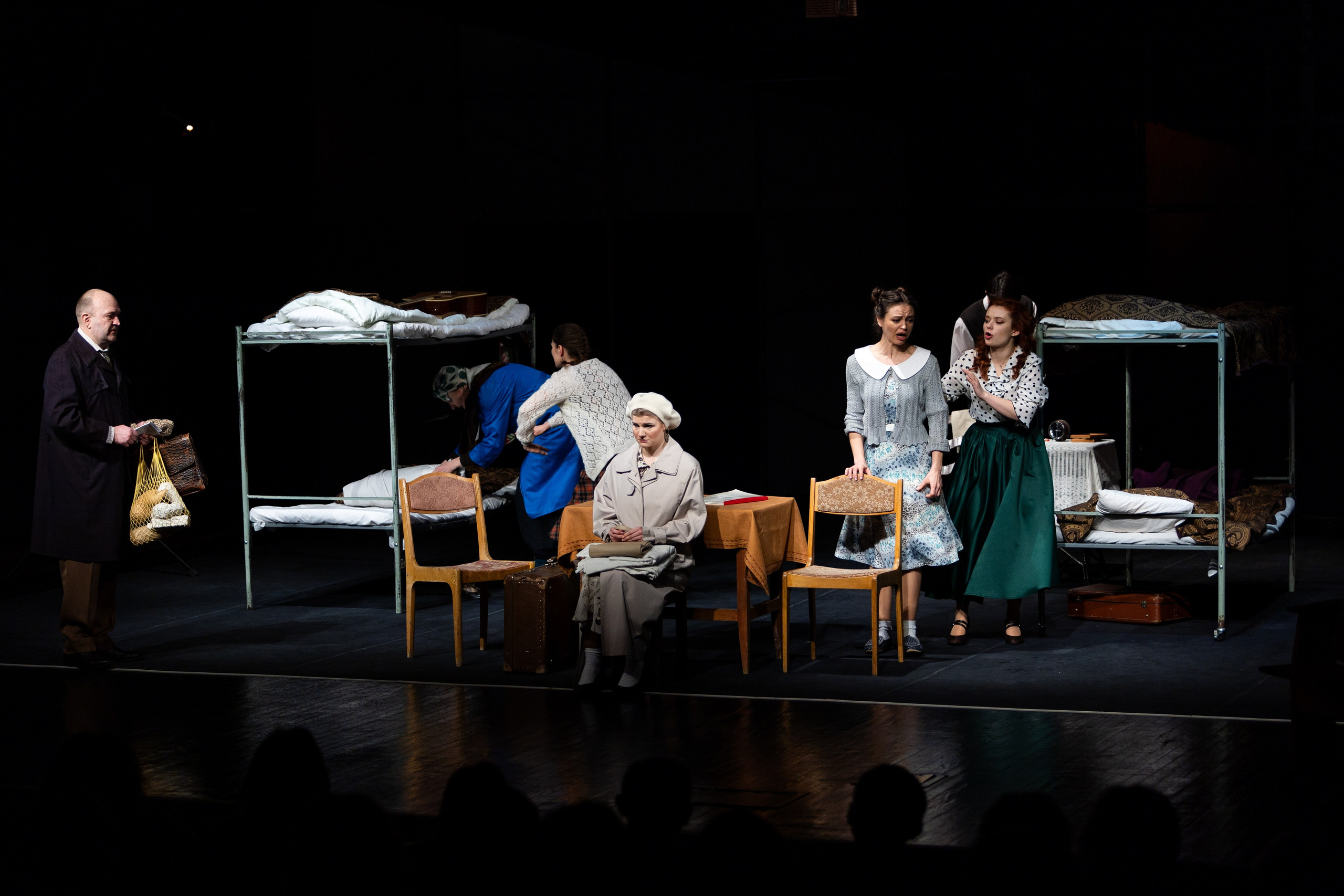 Новый театр «Фабричная девчонка». Профессиональный интерьерный и репортажный фотограф Минск и РБ. Максим Орлов