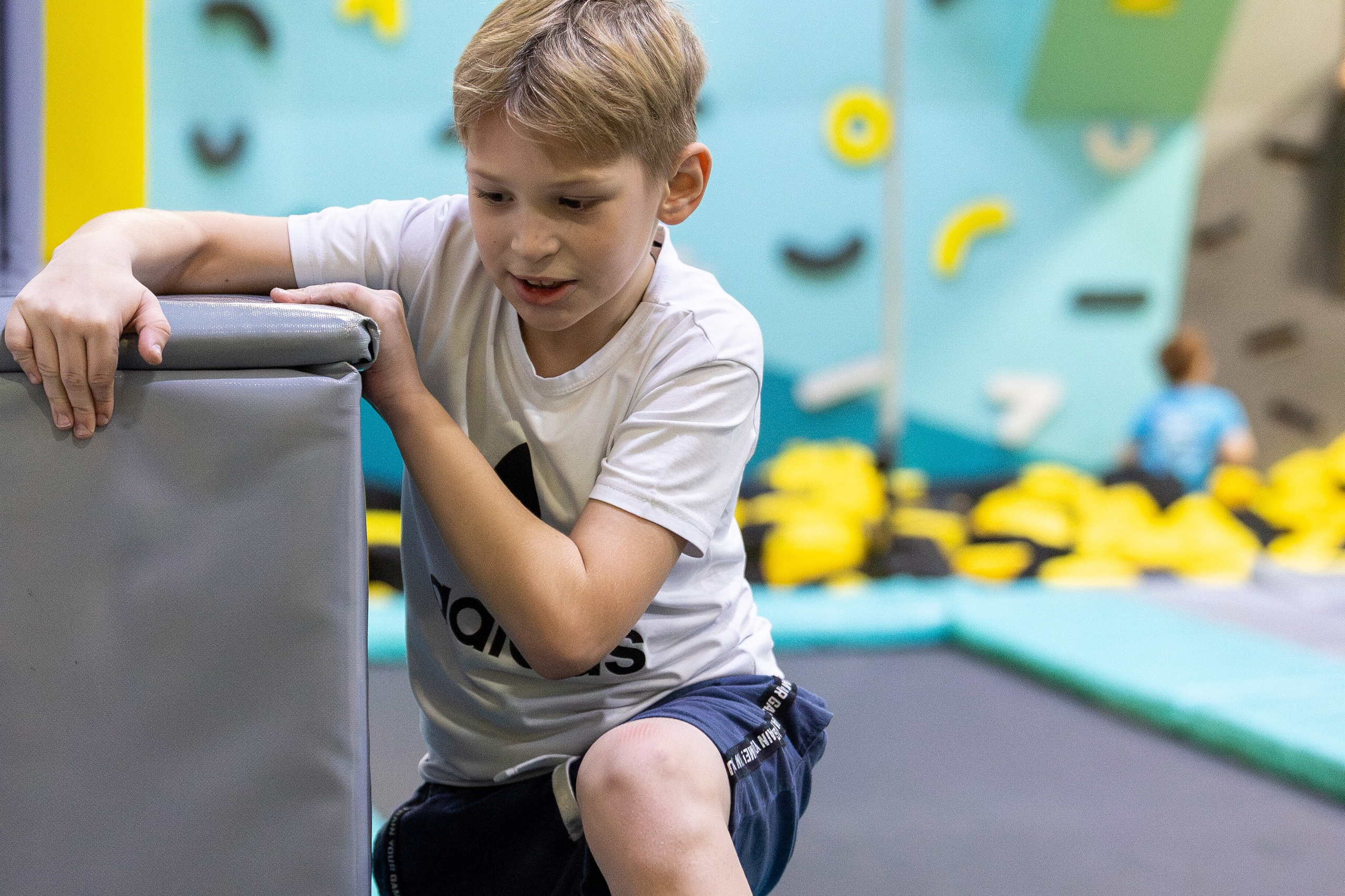 ДР Влада (батутная арена). Профессиональный интерьерный и репортажный фотограф Минск и РБ. Максим Орлов