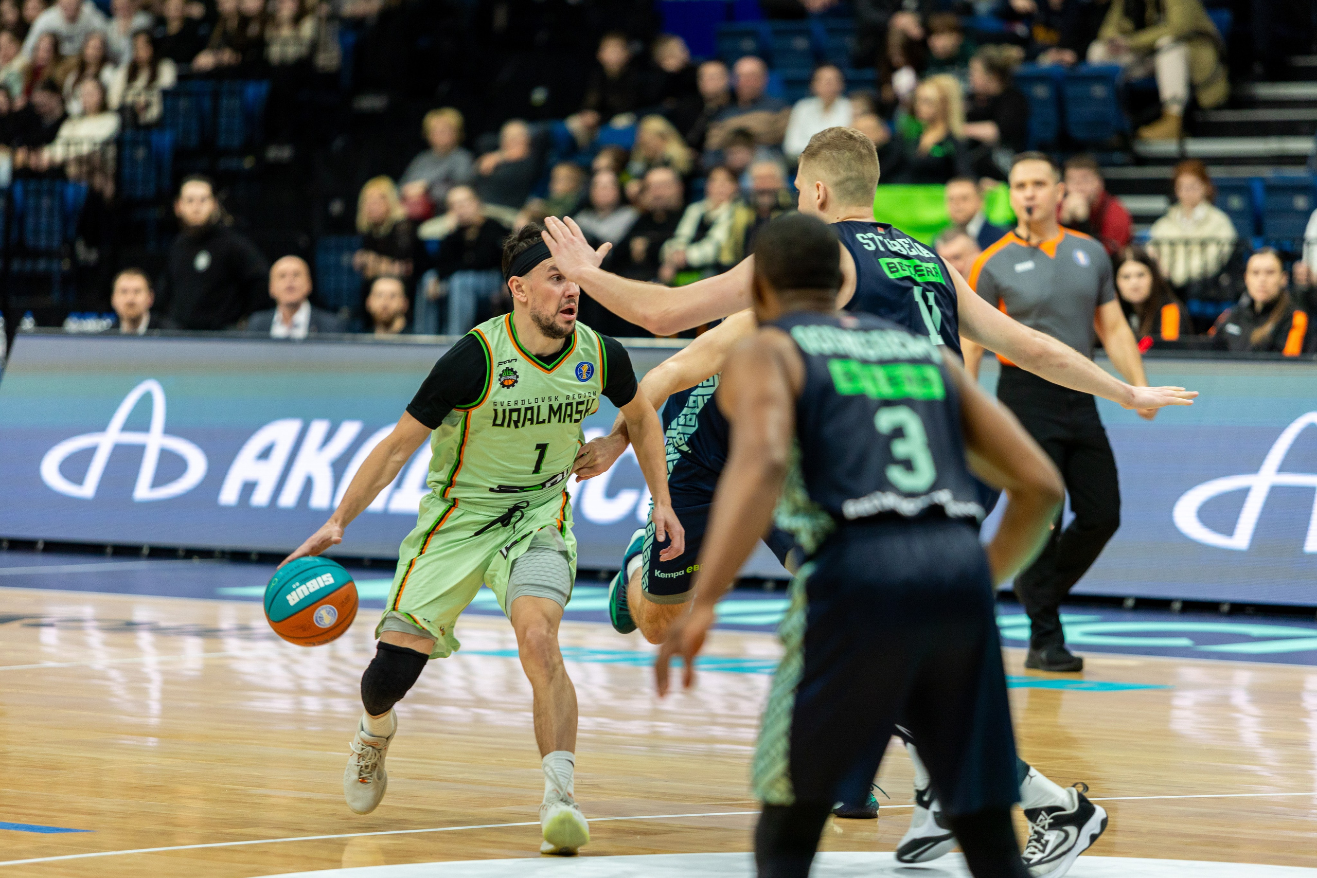 Баскетбол. Лучшие кадры. Минск — Уралмаш 13.02.2024. Профессиональный интерьерный и репортажный фотограф Минск и РБ. Максим Орлов