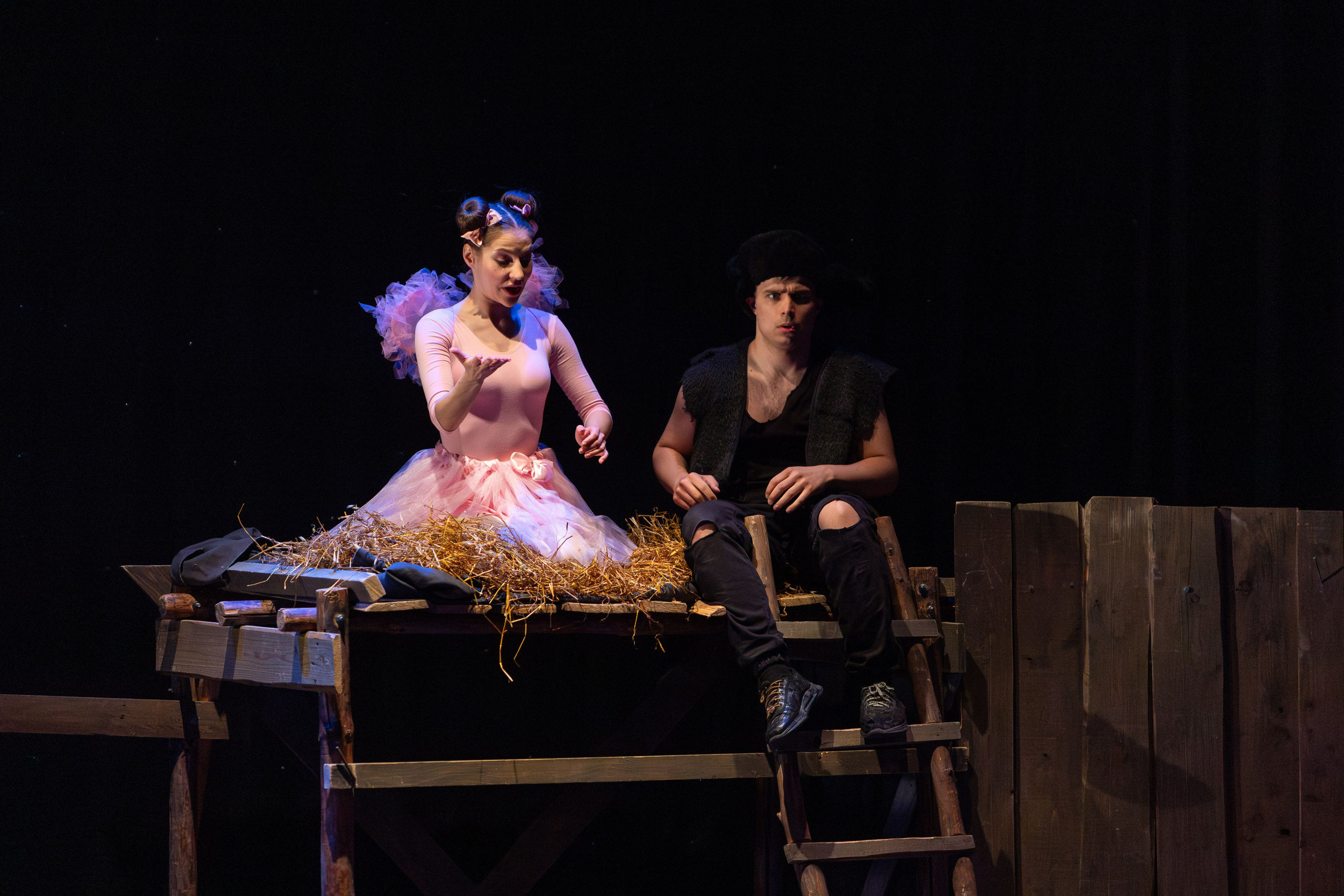 Театр белорусской армии «Очень простая история». Профессиональный интерьерный и репортажный фотограф Минск и РБ. Максим Орлов