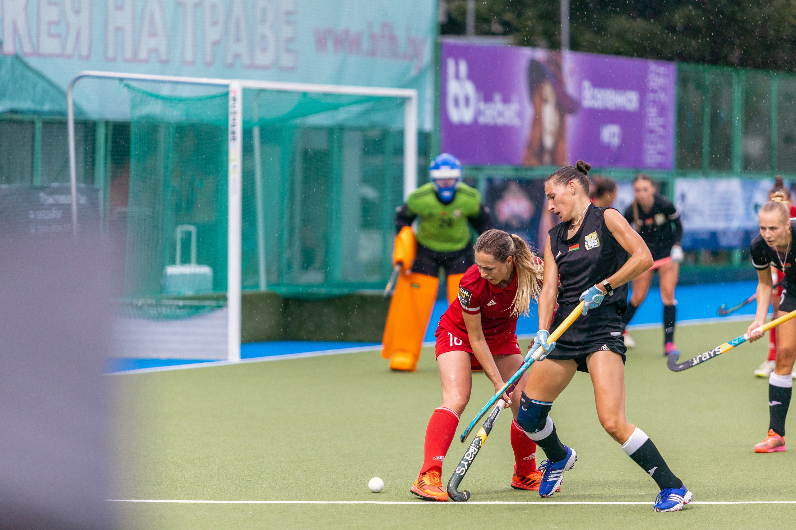 Хоккей на траве. Девушки. ХК Минск — ХК Виктория (Смолевичи) 10.06.2024. Профессиональный интерьерный и репортажный фотограф Минск и РБ. Максим Орлов