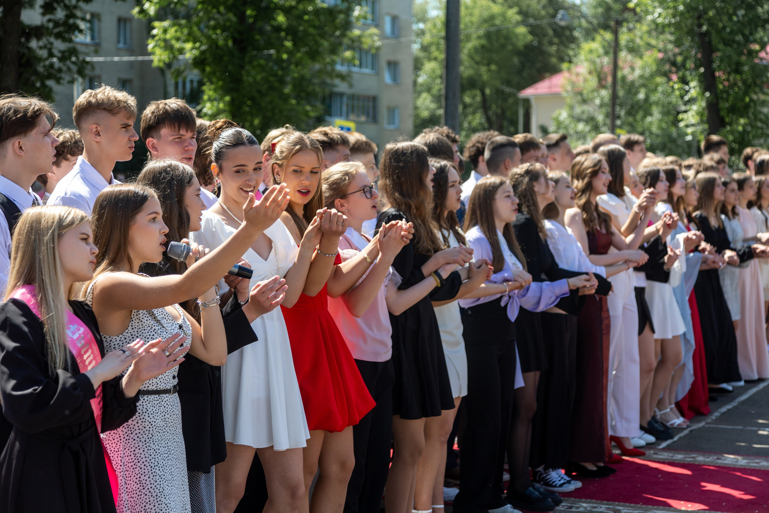 Школа 47. Последний звонок. Профессиональный интерьерный и репортажный фотограф Минск и РБ. Максим Орлов