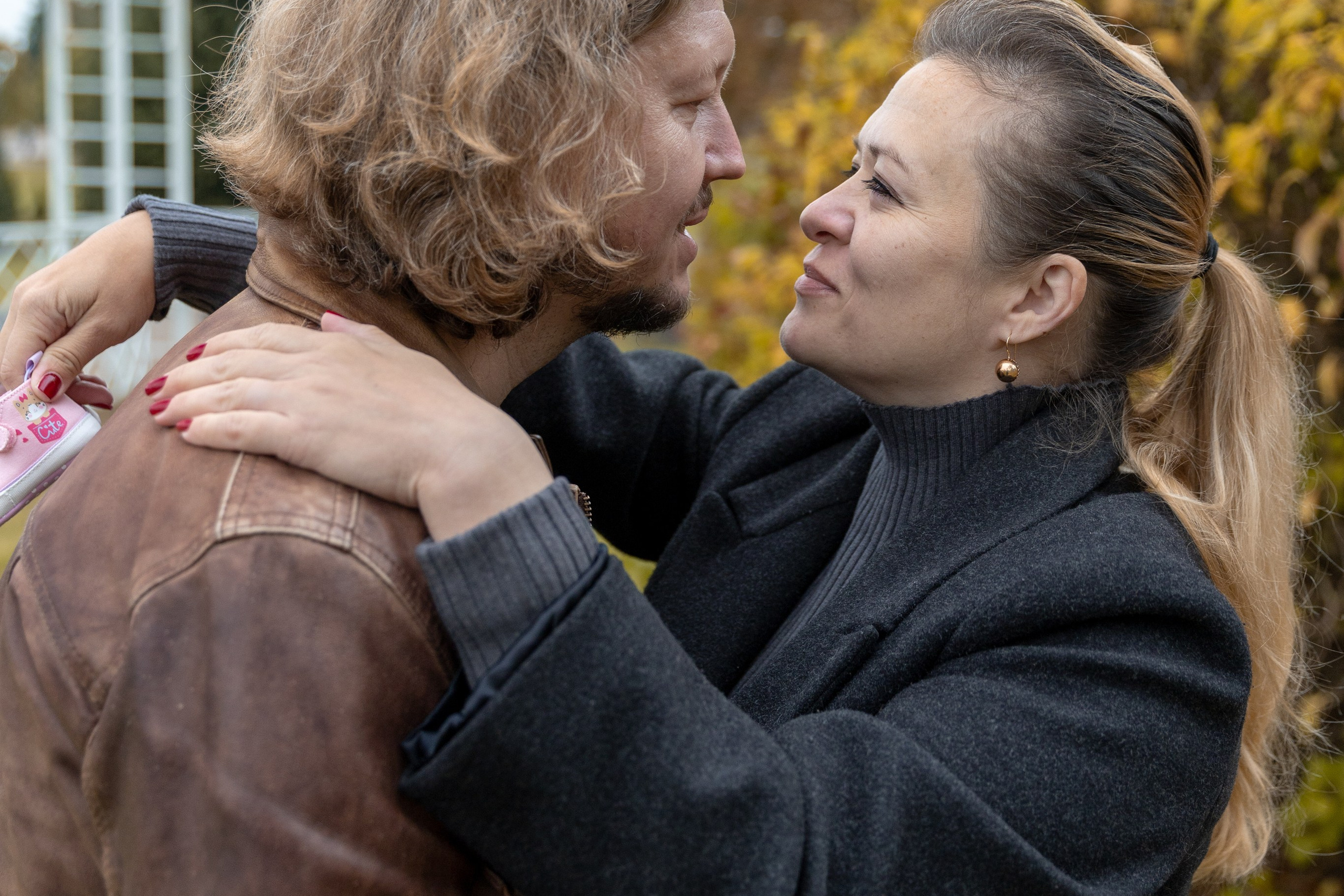 Олег и Марина. В ожидании. Фотосъемка в парке. Профессиональный интерьерный и репортажный фотограф Минск и РБ. Максим Орлов