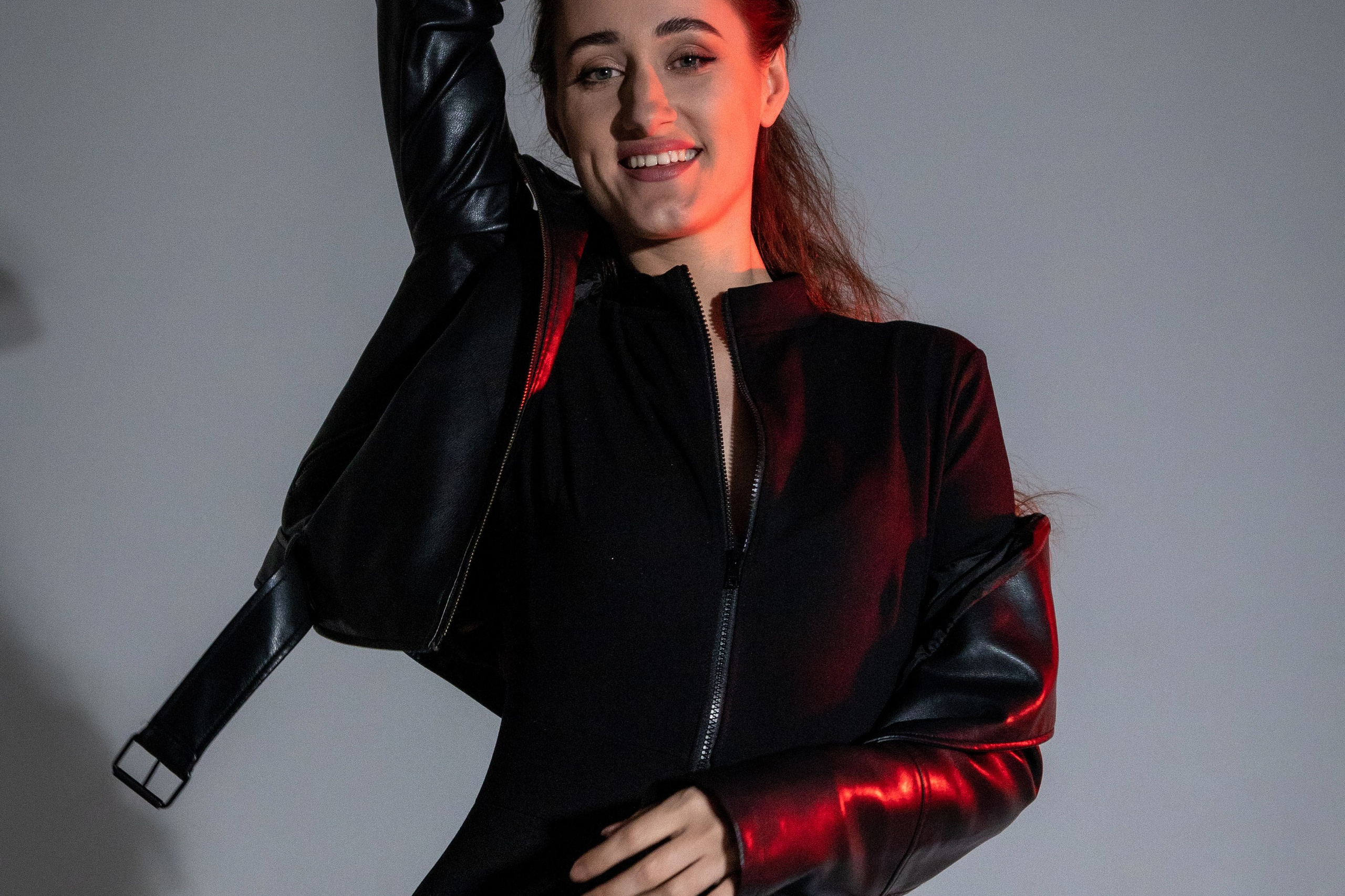 Алена (студийная на циклораме). Профессиональный интерьерный и репортажный фотограф Минск и РБ. Максим Орлов