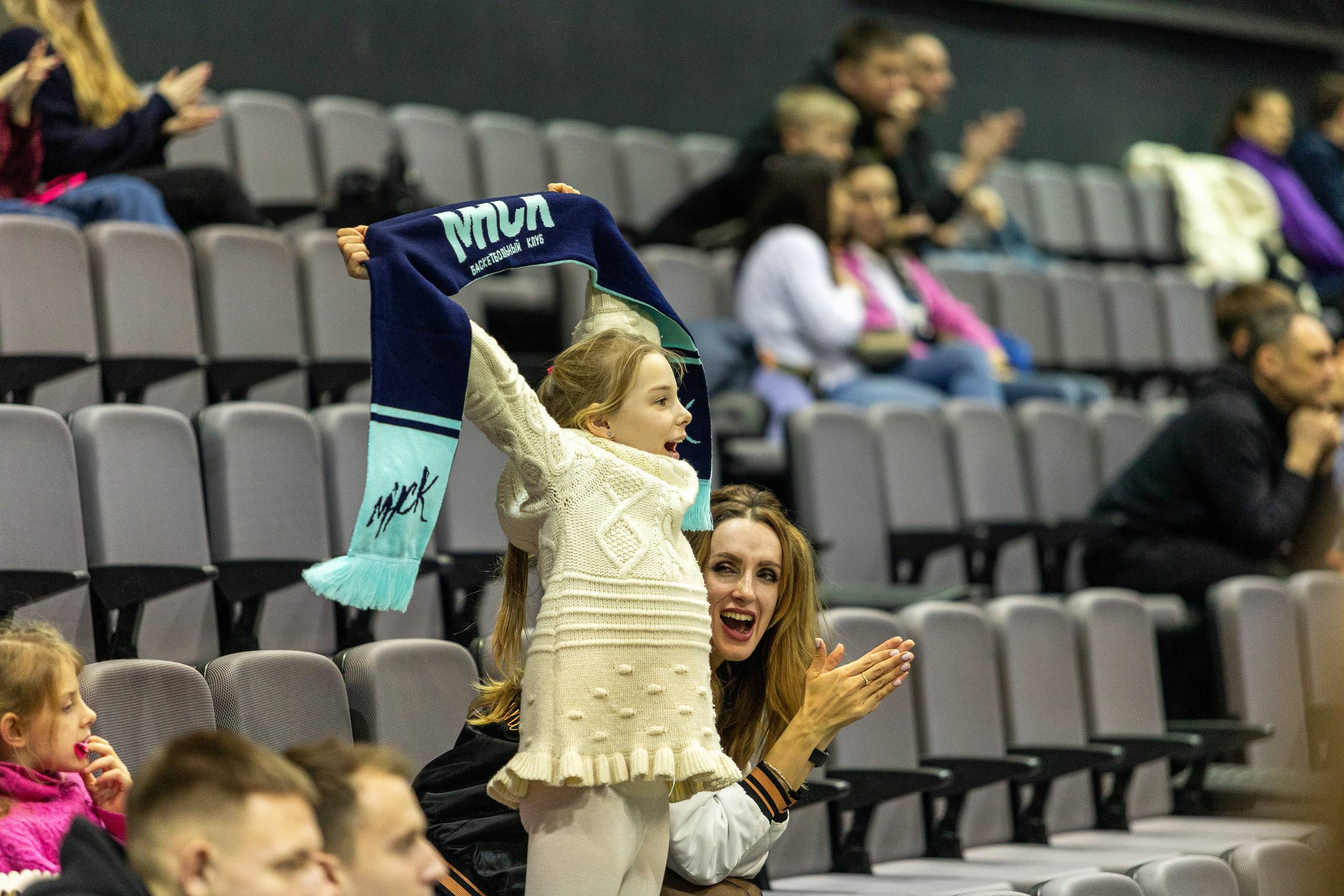Баскетбол. Лучшие кадры. Минск — Енисей. 11.12.2023. Профессиональный интерьерный и репортажный фотограф Минск и РБ. Максим Орлов