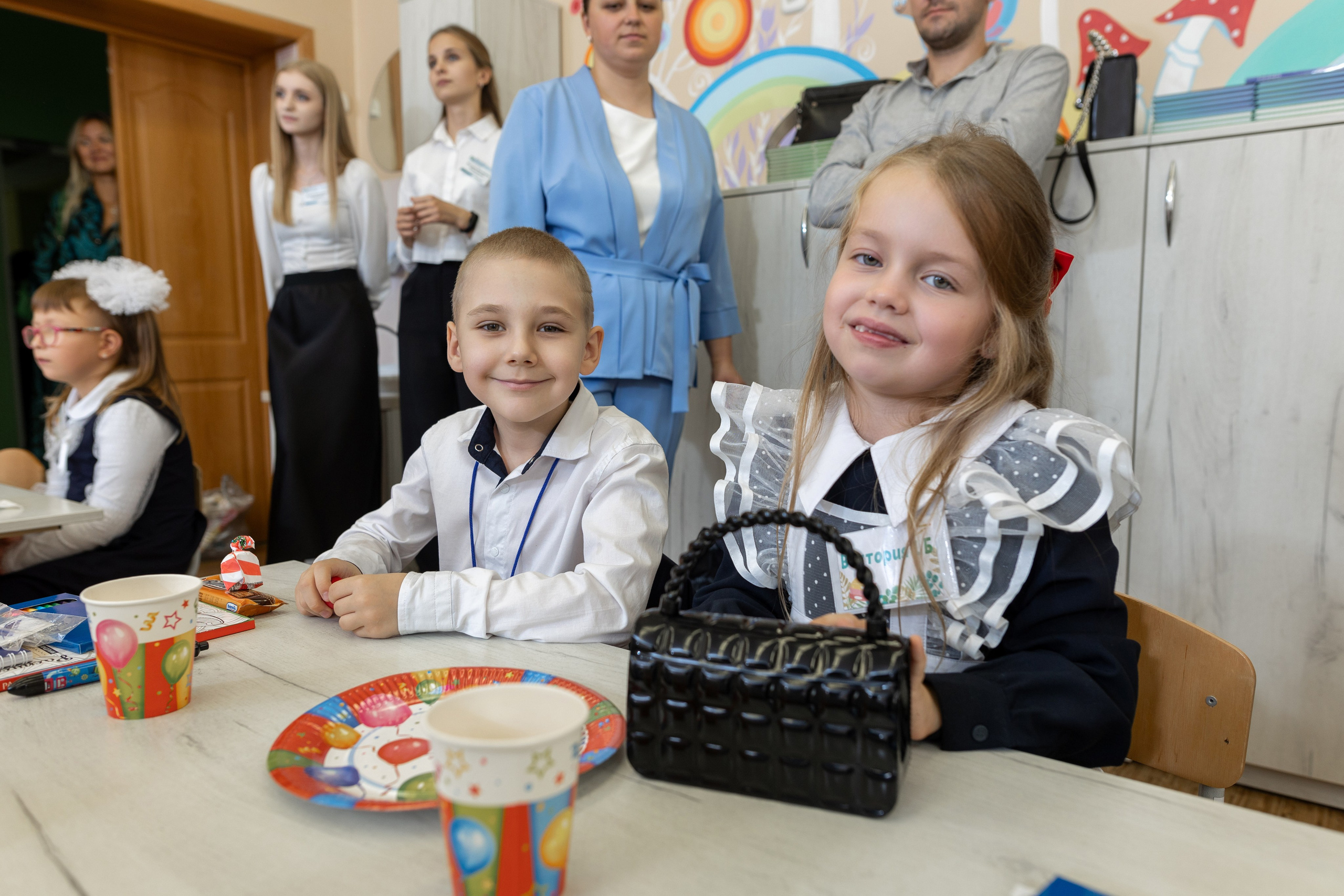 Линейка 1-го сентября. Профессиональный интерьерный и репортажный фотограф Минск и РБ. Максим Орлов