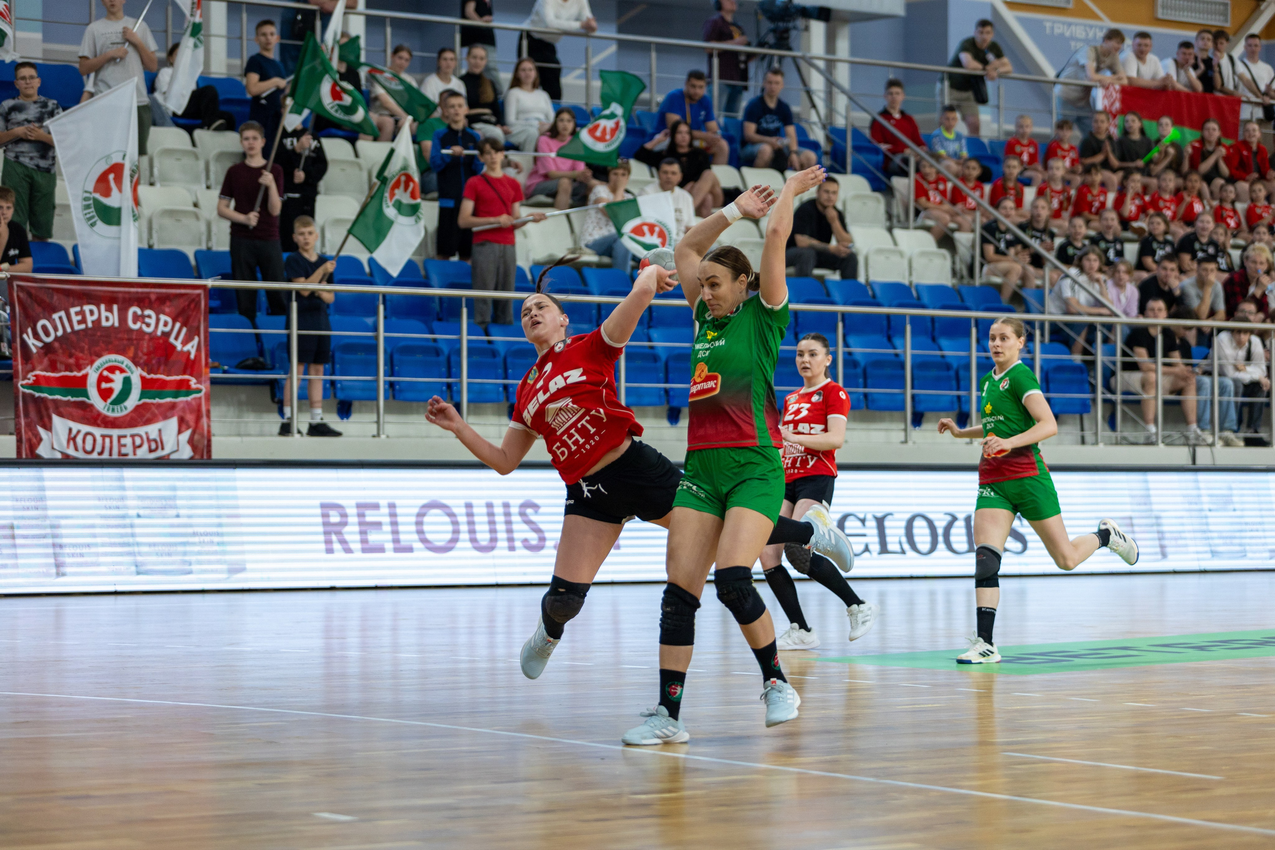 Гандбол. Финал. БНТУ — Гомель. 25.05.2024. Профессиональный интерьерный и репортажный фотограф Минск и РБ. Максим Орлов