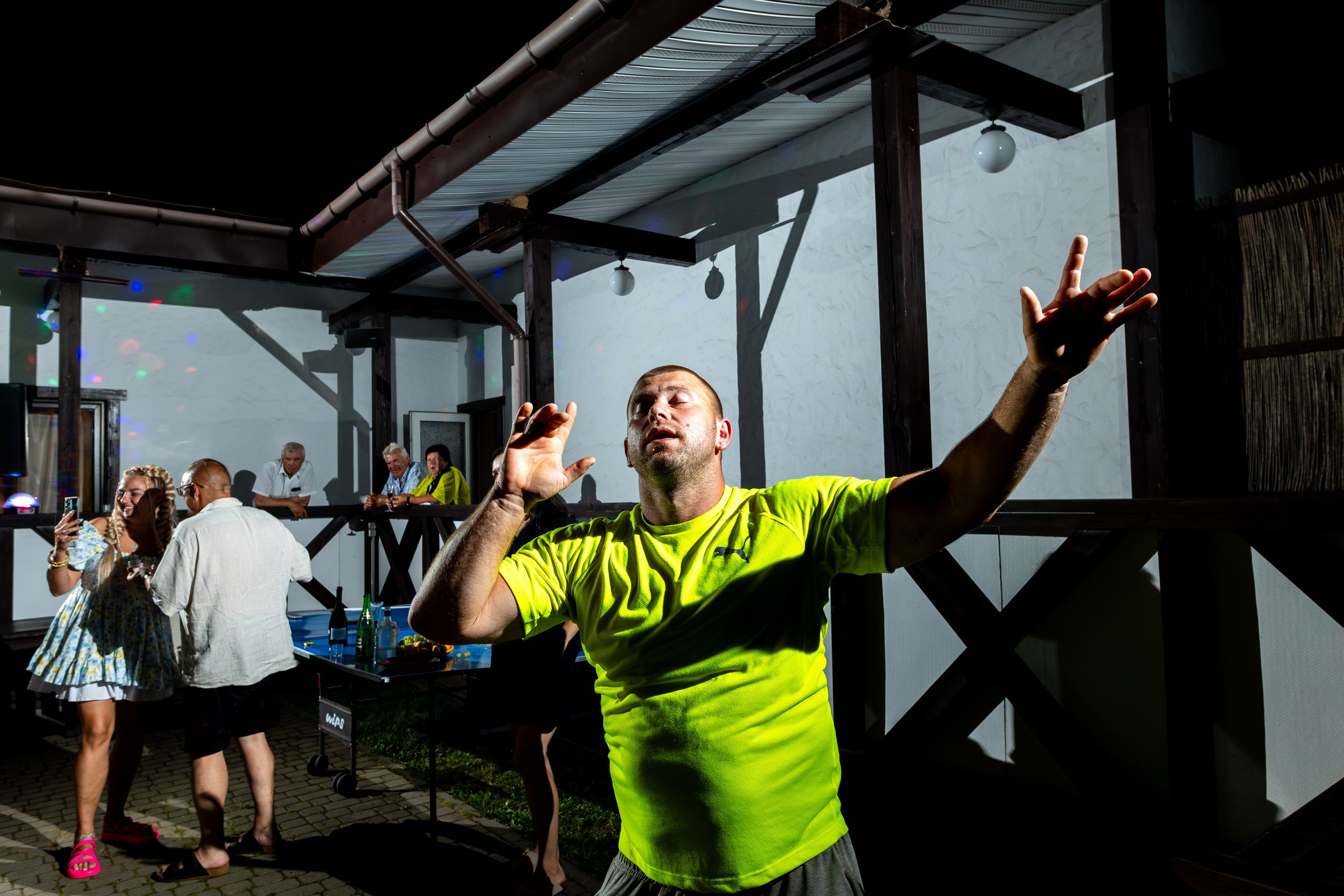 Свадебная фотосессия Дениса и Юли. Профессиональный интерьерный и репортажный фотограф Минск и РБ. Максим Орлов