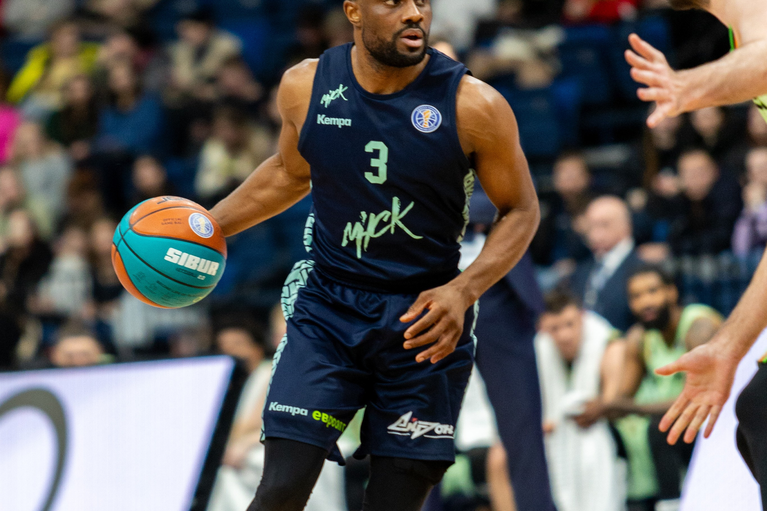 Баскетбол. Лучшие кадры. Минск — Уралмаш 13.02.2024. Профессиональный интерьерный и репортажный фотограф Минск и РБ. Максим Орлов