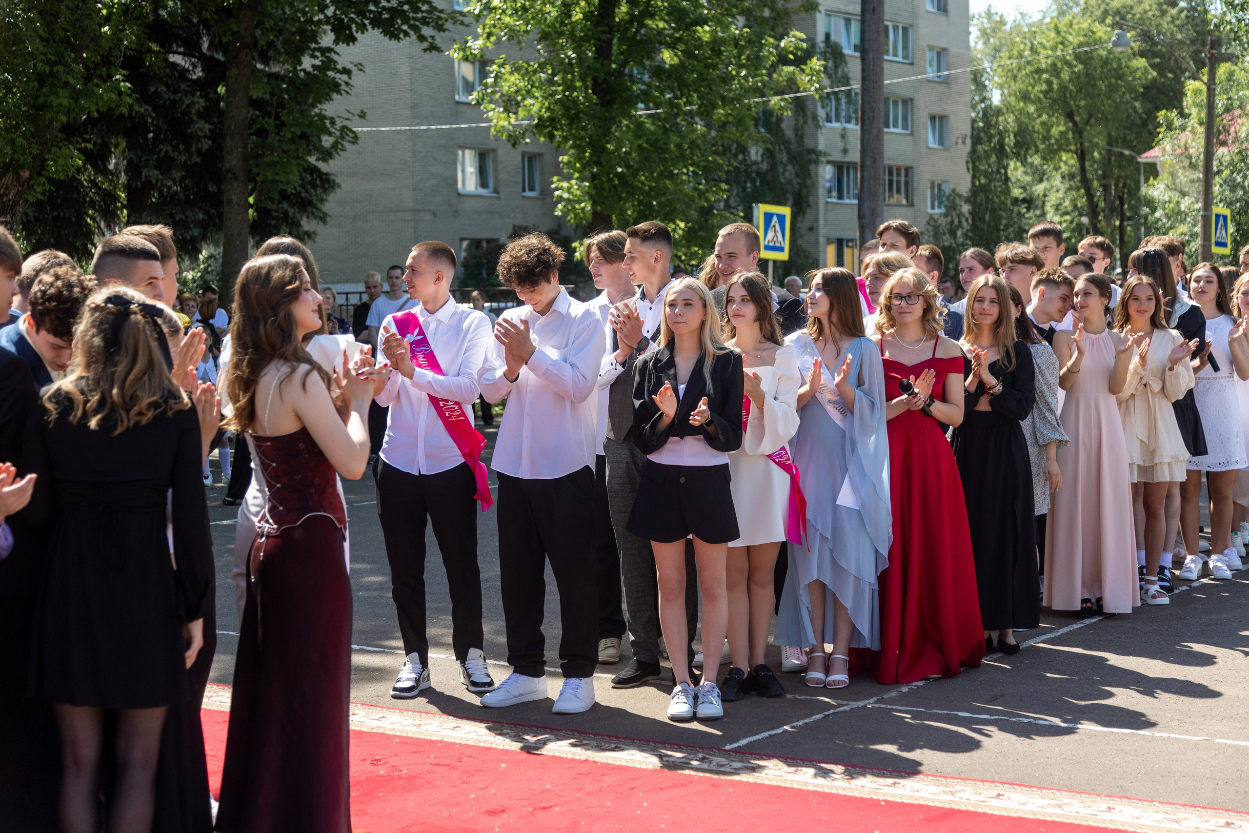 Школа 47. Последний звонок. Профессиональный интерьерный и репортажный фотограф Минск и РБ. Максим Орлов