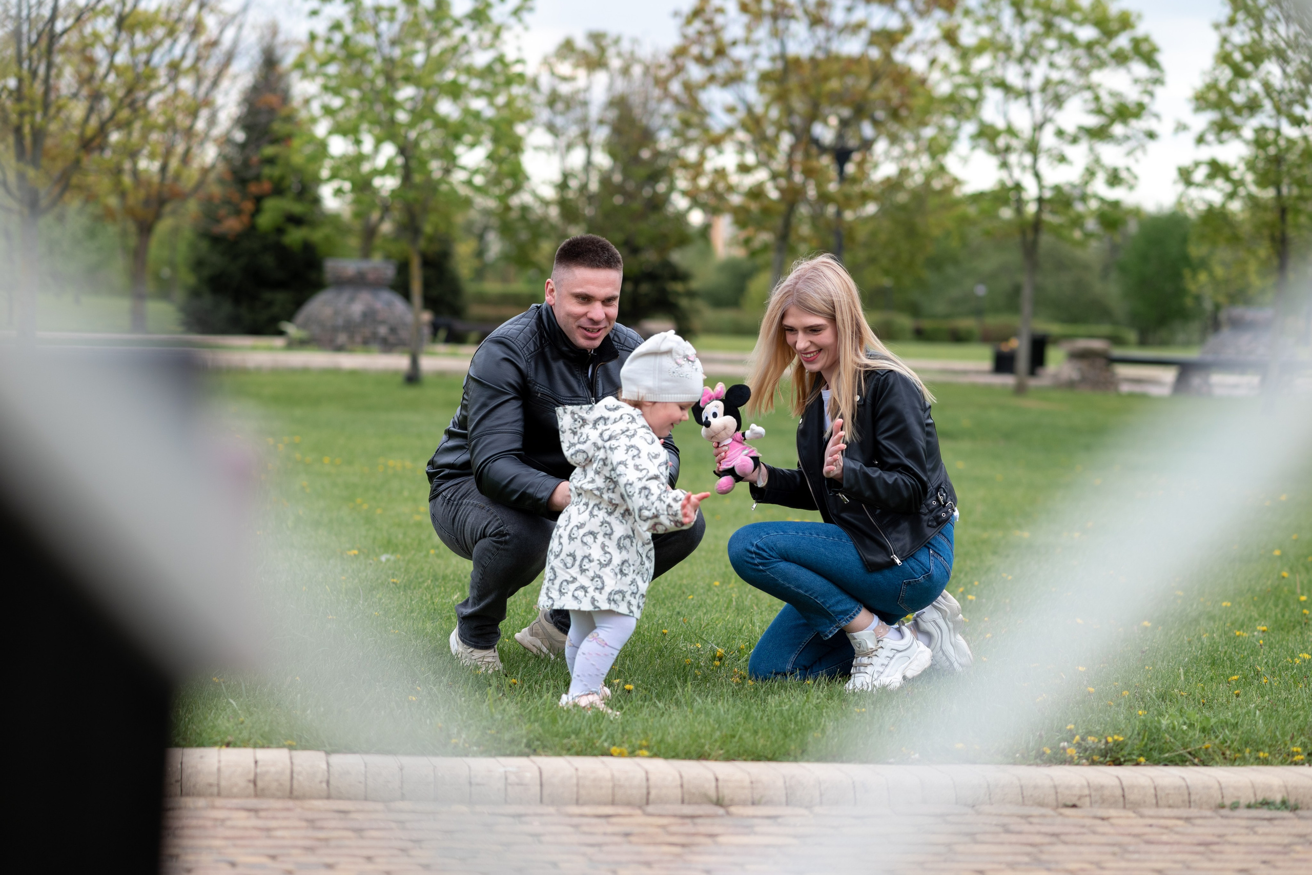 Олег, Каролина и Стефания. Профессиональный интерьерный и репортажный фотограф Минск и РБ. Максим Орлов