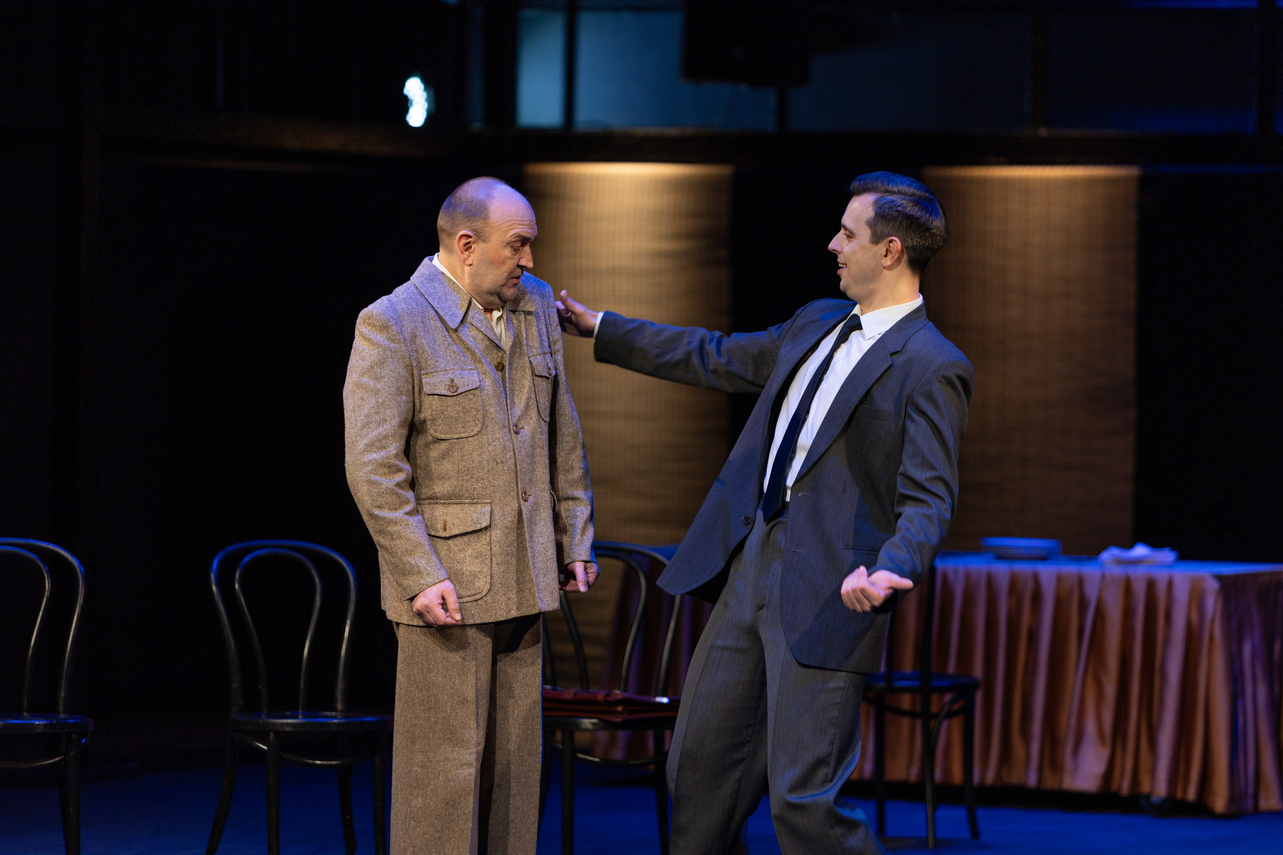 Новый театр «Плачу за любовь». Профессиональный интерьерный и репортажный фотограф Минск и РБ. Максим Орлов