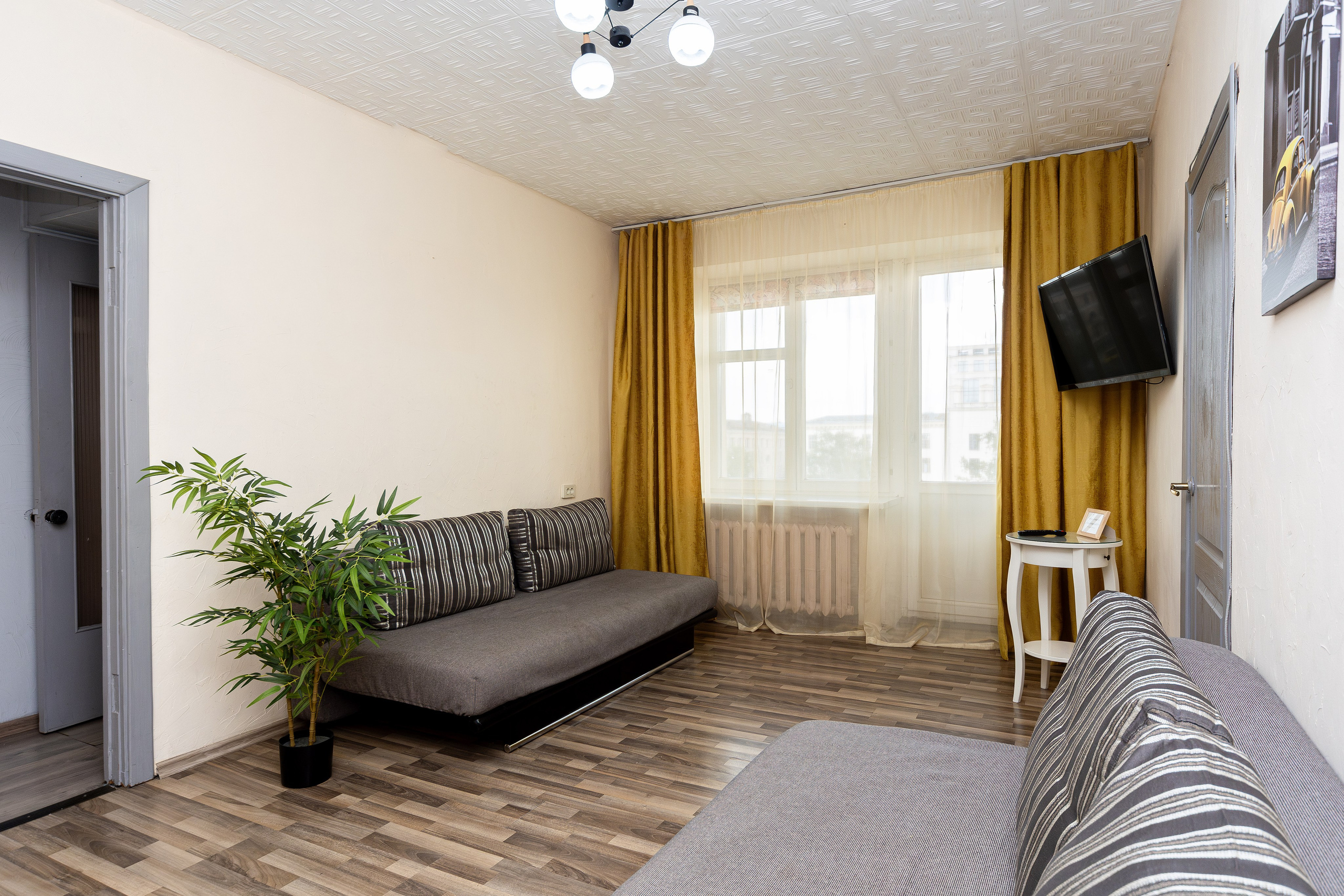 Пр. Независимости 52. Профессиональный интерьерный и репортажный фотограф Минск и РБ. Максим Орлов