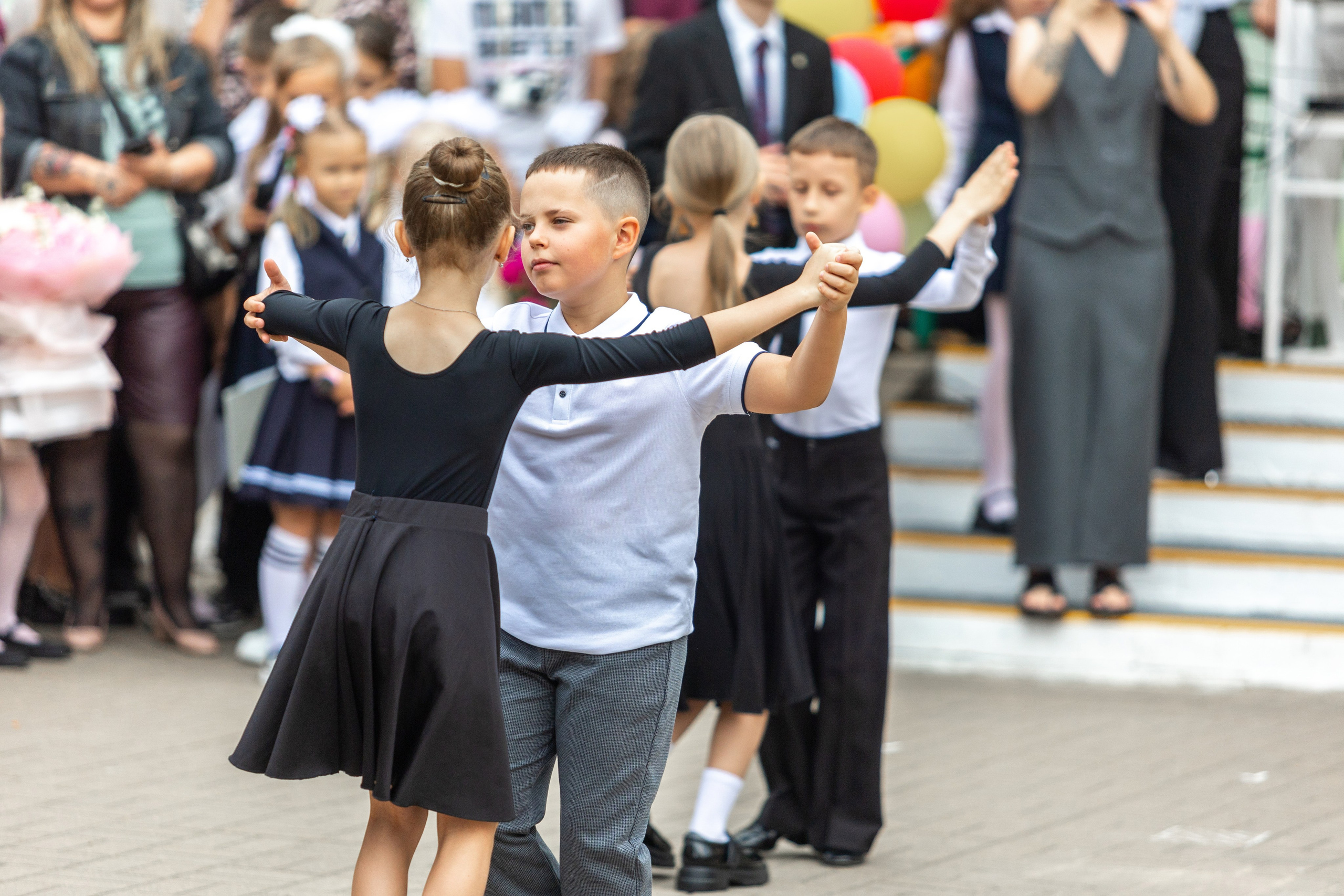 Линейка 1-го сентября. Профессиональный интерьерный и репортажный фотограф Минск и РБ. Максим Орлов