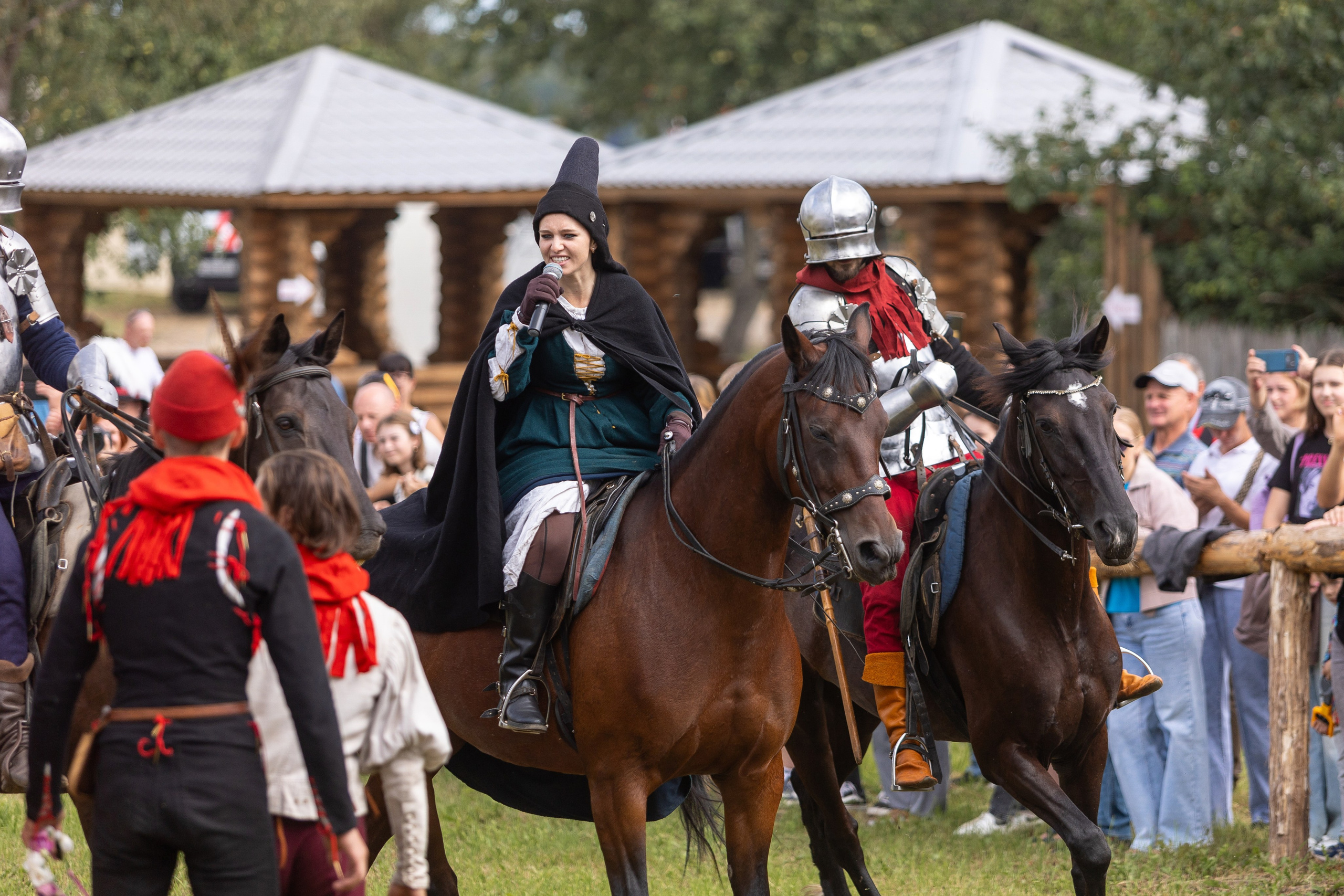 Рыцарский фест. Мстиславль. Профессиональный интерьерный и репортажный фотограф Минск и РБ. Максим Орлов