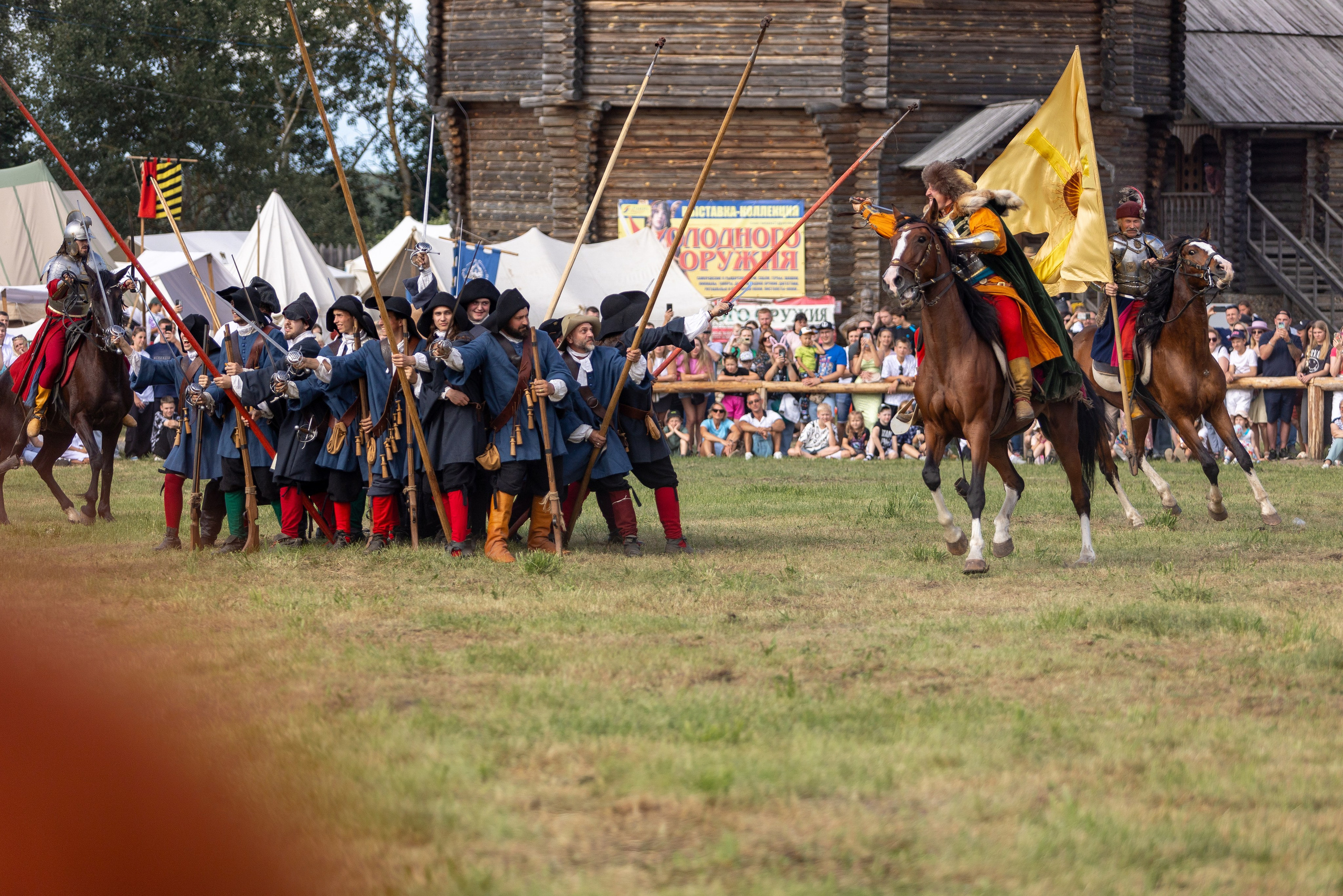 Рыцарский фест. Мстиславль. Профессиональный интерьерный и репортажный фотограф Минск и РБ. Максим Орлов