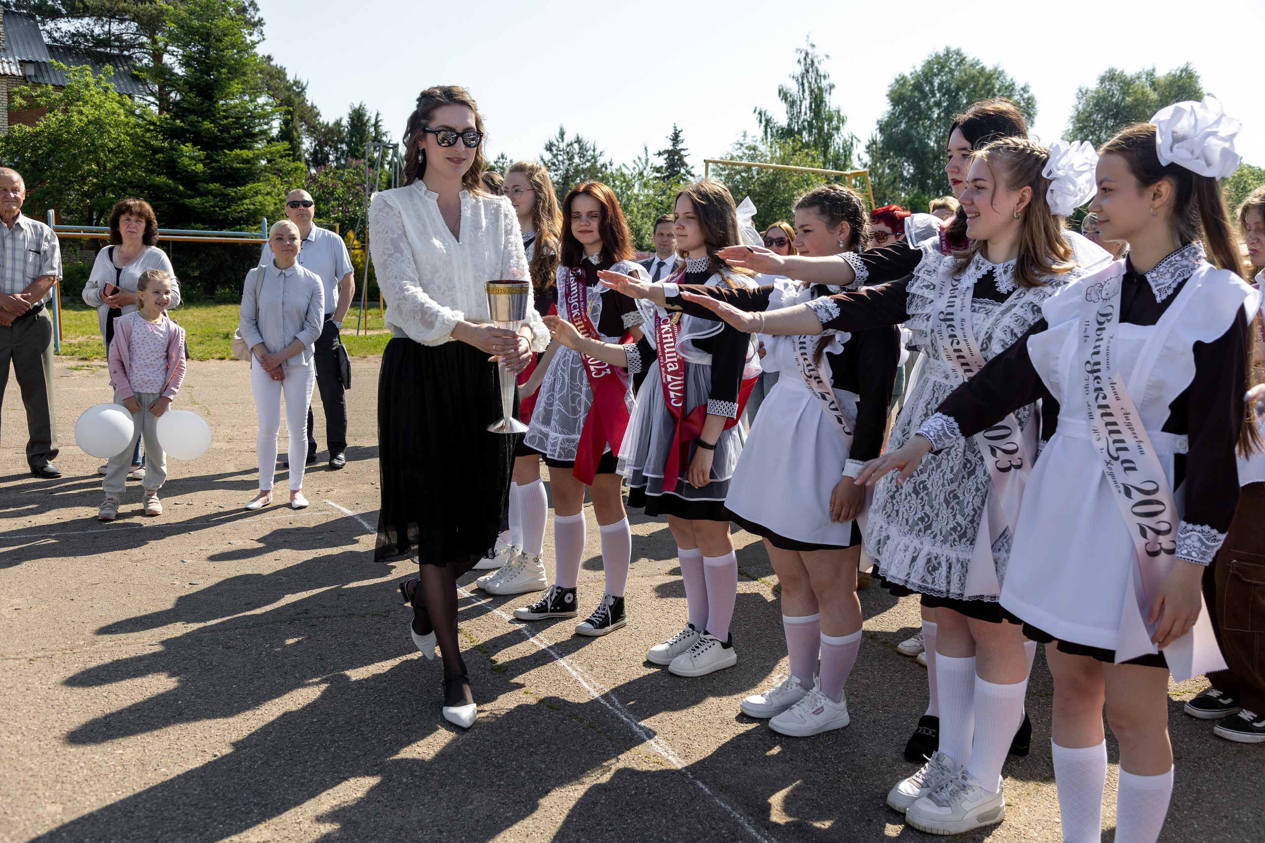 Выпускной в Жодино 2023. Профессиональный интерьерный и репортажный фотограф Минск и РБ. Максим Орлов