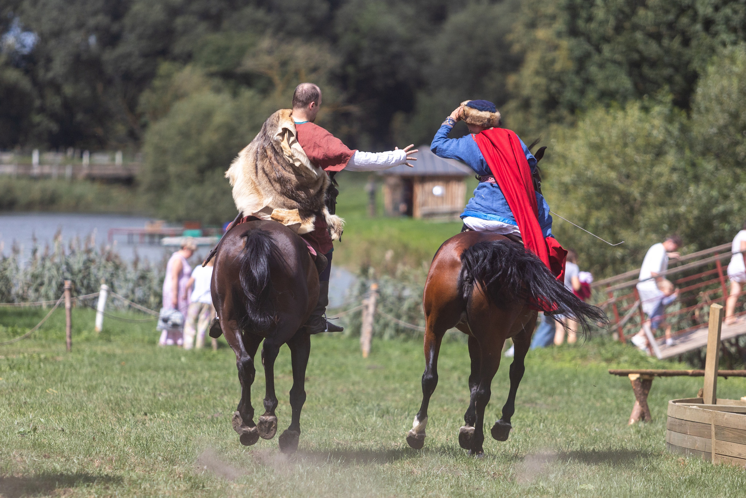 Ежегодный фестиваль средневековья в Дукоре. Профессиональный интерьерный и репортажный фотограф Минск и РБ. Максим Орлов