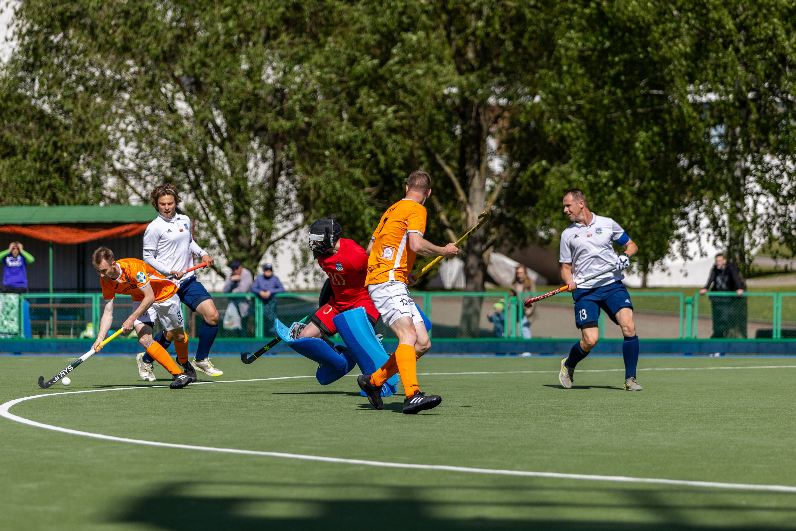 Хоккей на траве. ХК Минск — СК Строитель 12.05.2024. Профессиональный интерьерный и репортажный фотограф Минск и РБ. Максим Орлов