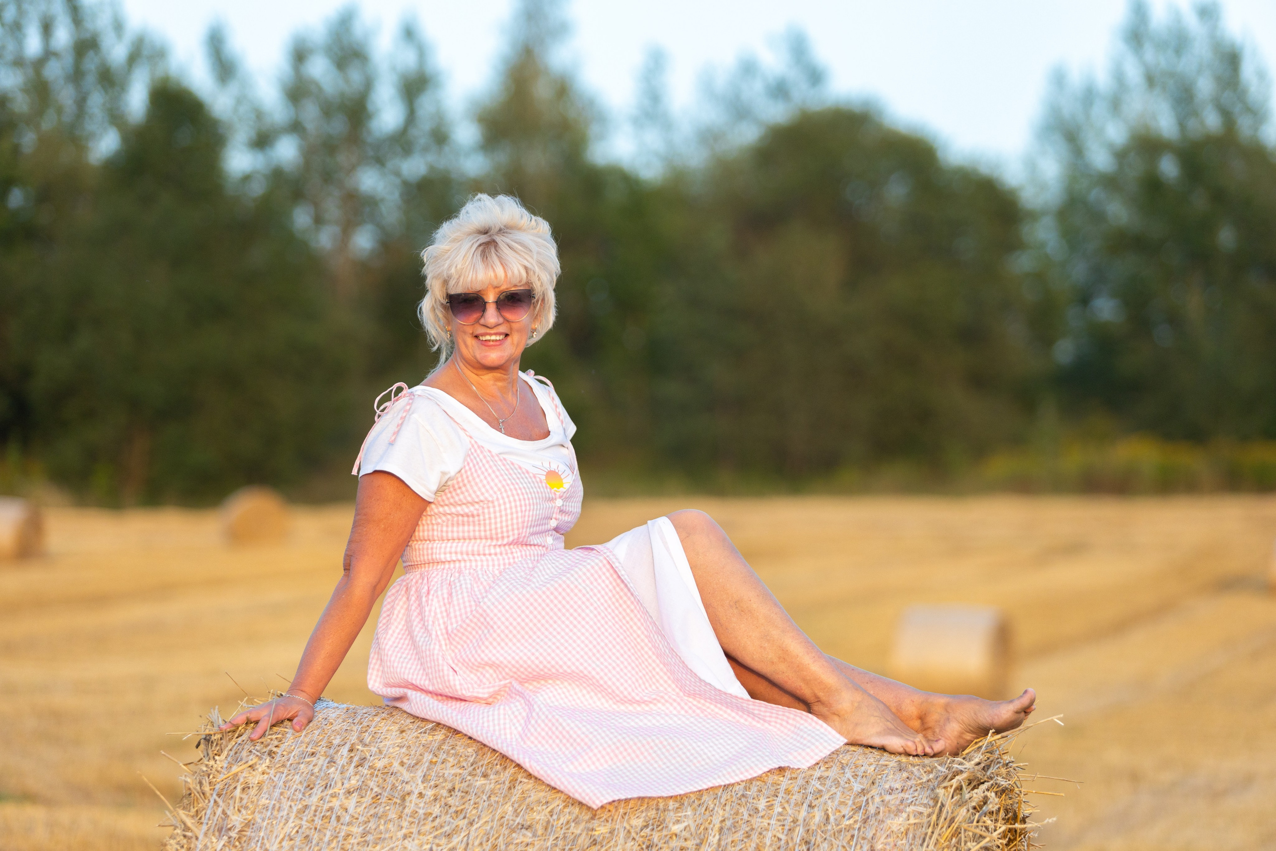 Фотосъемка в поле с Анной Николаевной. Профессиональный интерьерный и репортажный фотограф Минск и РБ. Максим Орлов