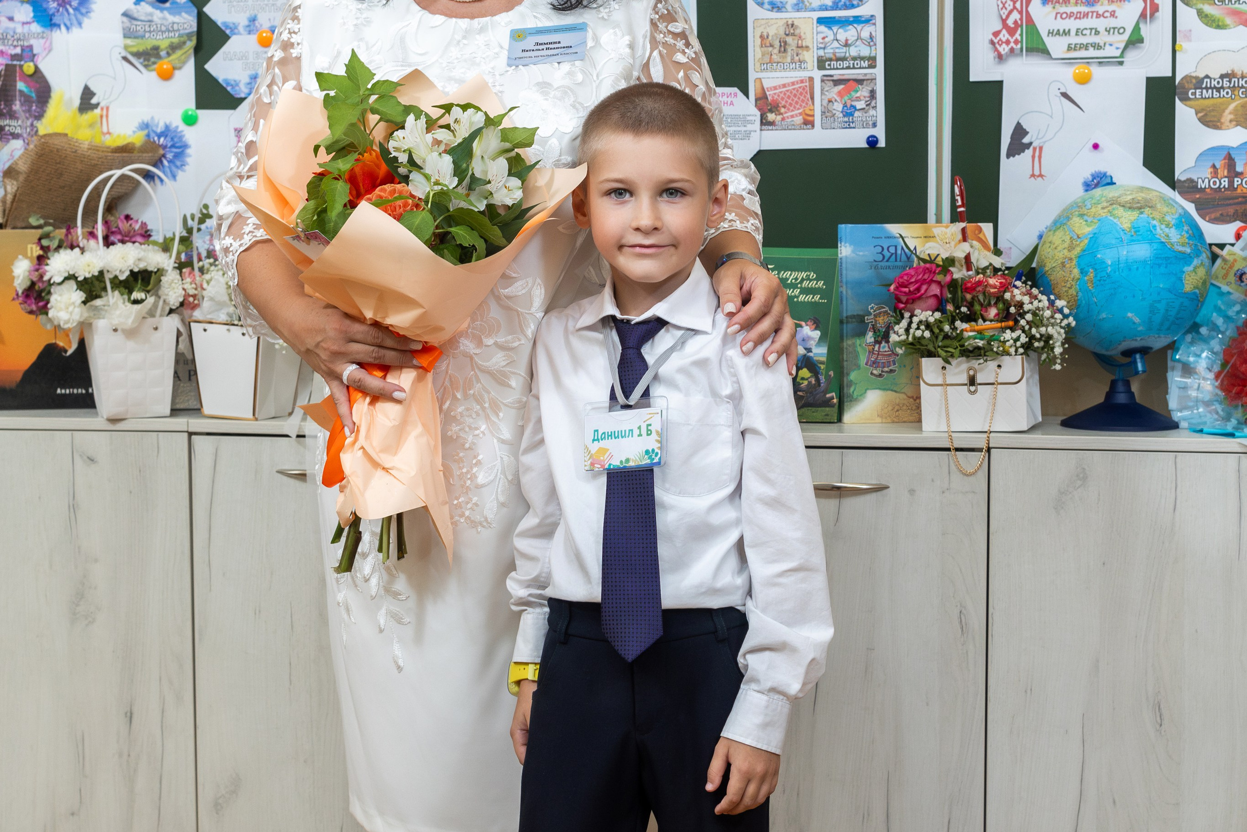 Линейка 1-го сентября. Профессиональный интерьерный и репортажный фотограф Минск и РБ. Максим Орлов