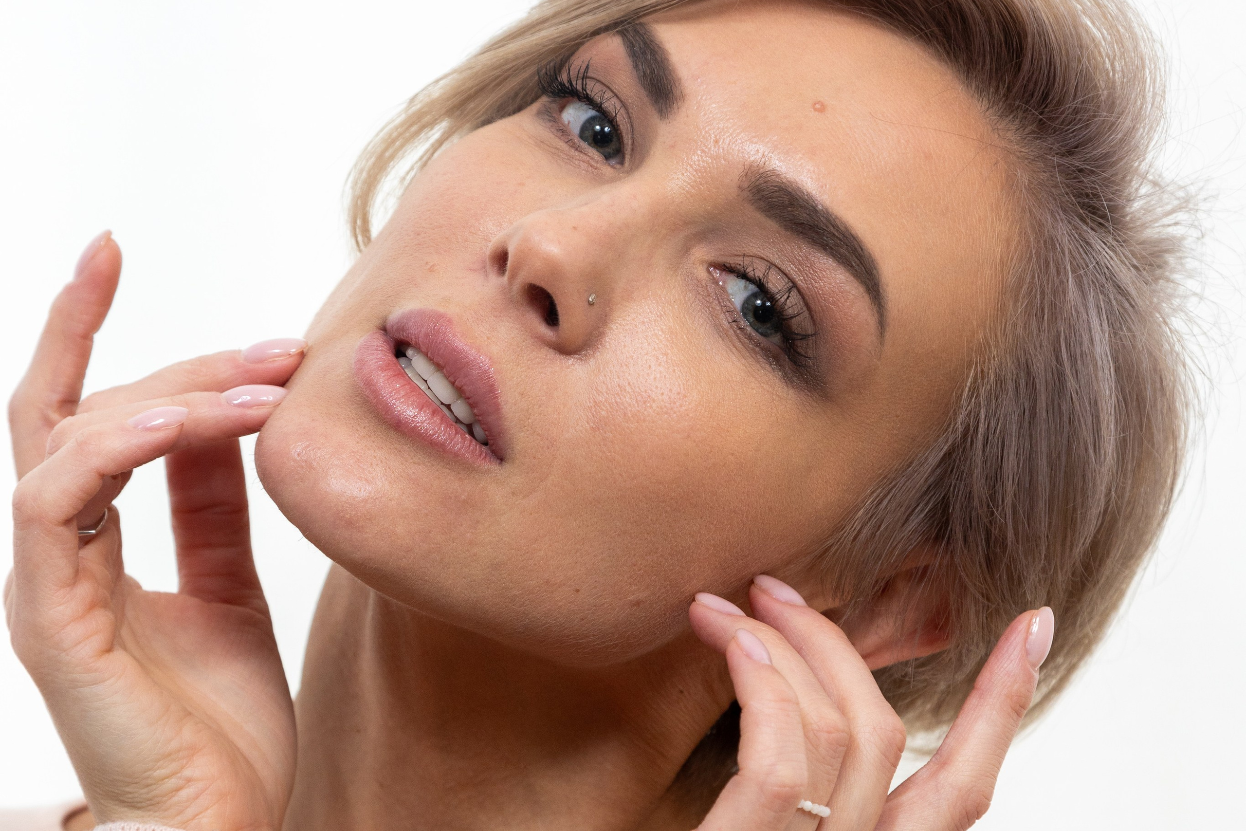 Реклама салона красоты «Манго». Профессиональный интерьерный и репортажный фотограф Минск и РБ. Максим Орлов