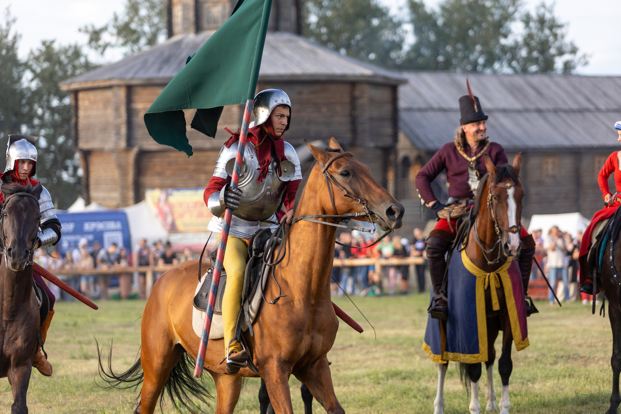 Рыцарский фест. Мстиславль. Профессиональный интерьерный и репортажный фотограф Минск и РБ. Максим Орлов