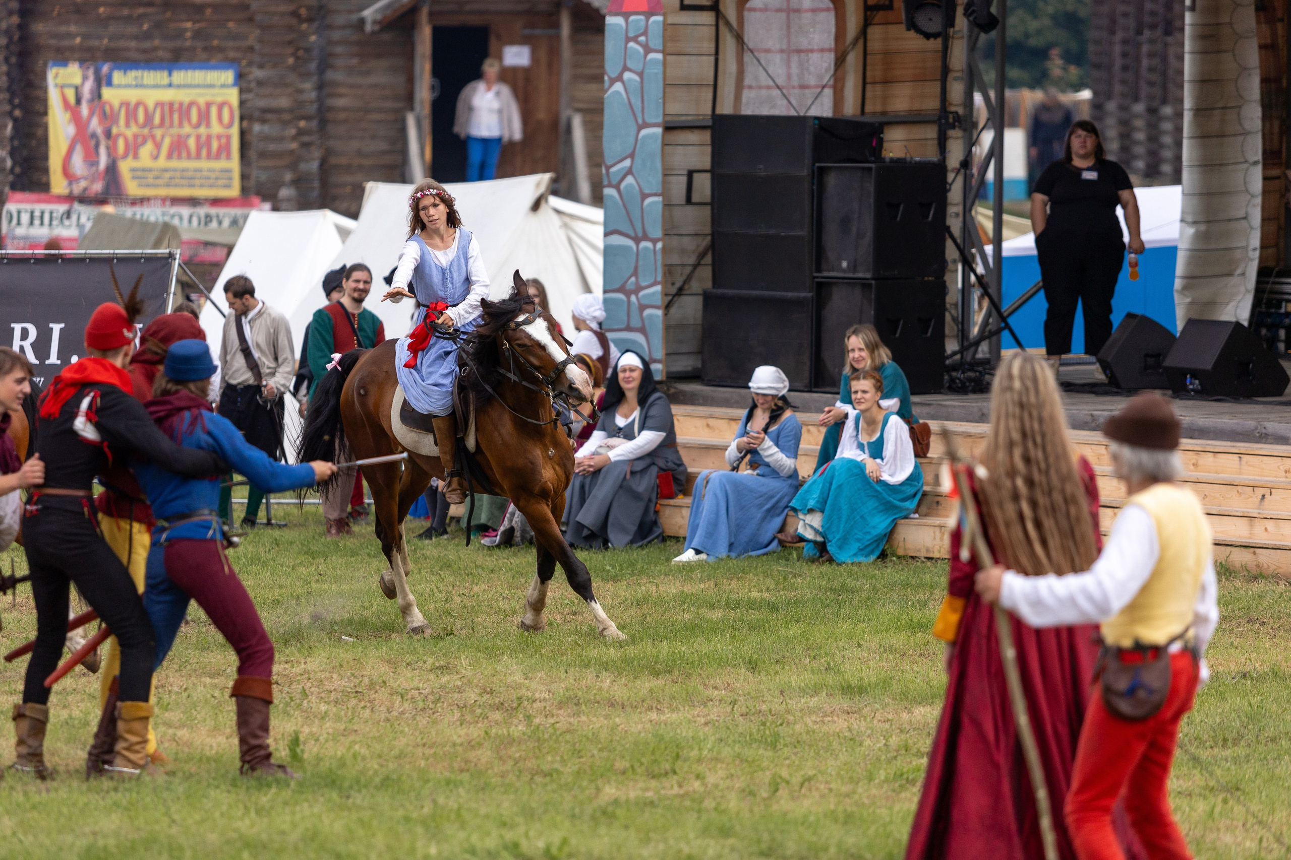 Рыцарский фест. Мстиславль. Профессиональный интерьерный и репортажный фотограф Минск и РБ. Максим Орлов