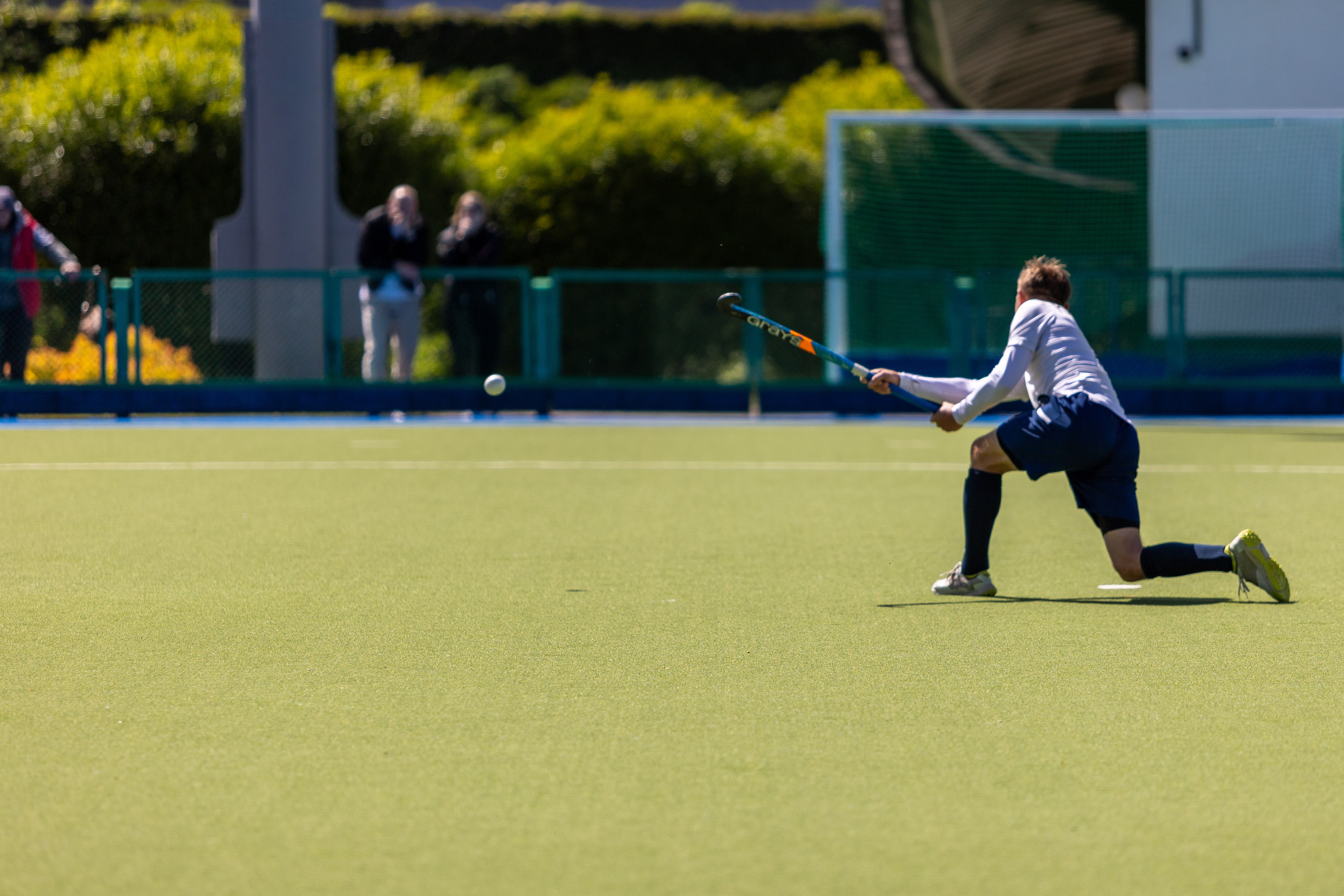 Хоккей на траве. ХК Минск — СК Строитель 12.05.2024. Профессиональный интерьерный и репортажный фотограф Минск и РБ. Максим Орлов