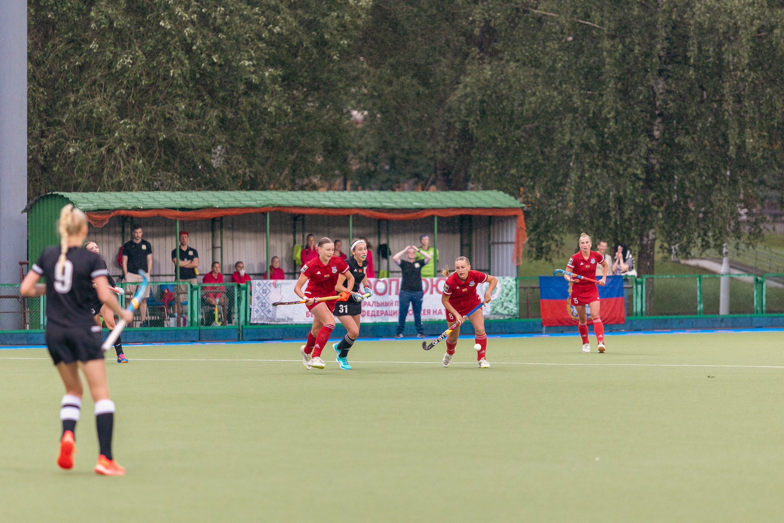 Хоккей на траве. Девушки. ХК Минск — ХК Виктория (Смолевичи) 10.06.2024. Профессиональный интерьерный и репортажный фотограф Минск и РБ. Максим Орлов