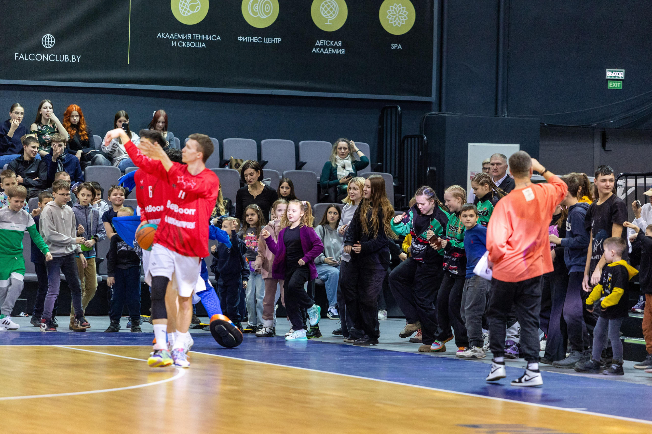 Баскетбол. Минск — MBA. 09.03.2024. Профессиональный интерьерный и репортажный фотограф Минск и РБ. Максим Орлов