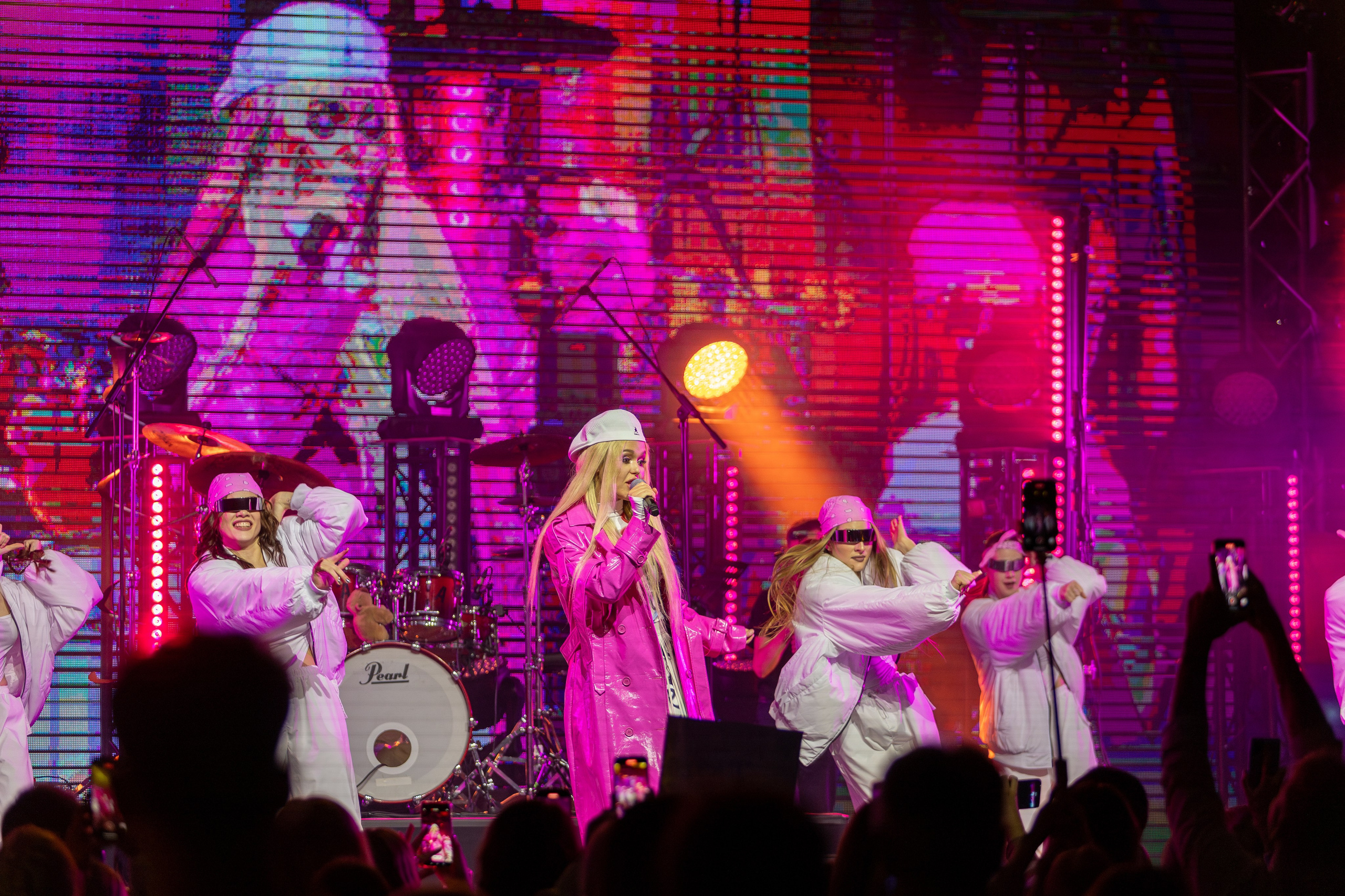 Концерт Насти Кравченко. Профессиональный интерьерный и репортажный фотограф Минск и РБ. Максим Орлов