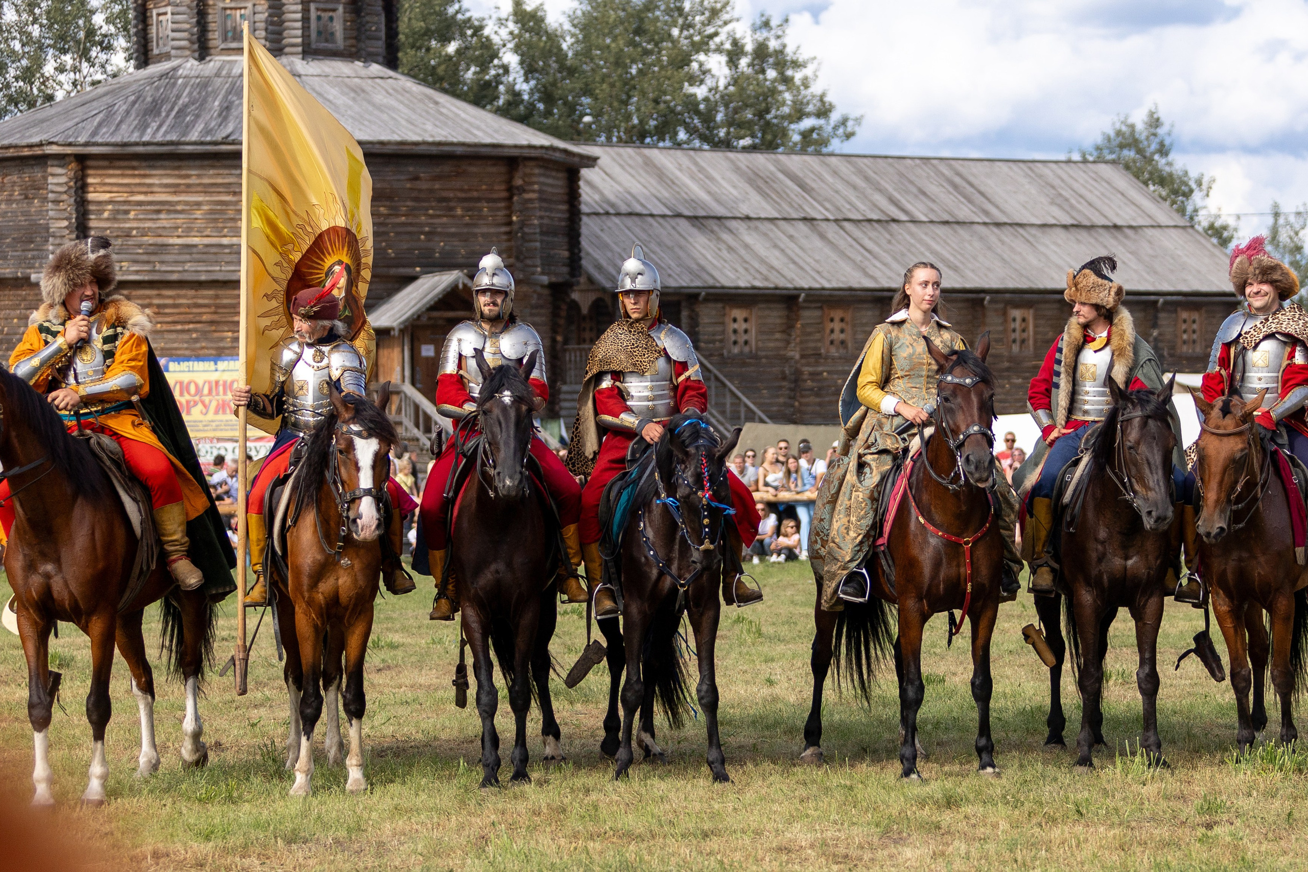Рыцарский фест. Мстиславль. Профессиональный интерьерный и репортажный фотограф Минск и РБ. Максим Орлов
