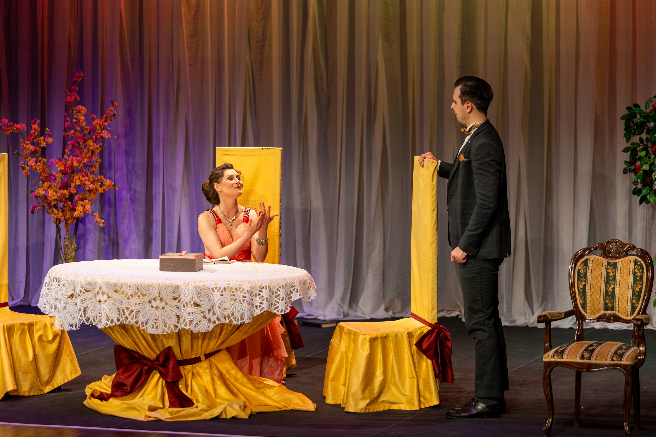 Новый театр «Как важно быть серьезным». Профессиональный интерьерный и репортажный фотограф Минск и РБ. Максим Орлов