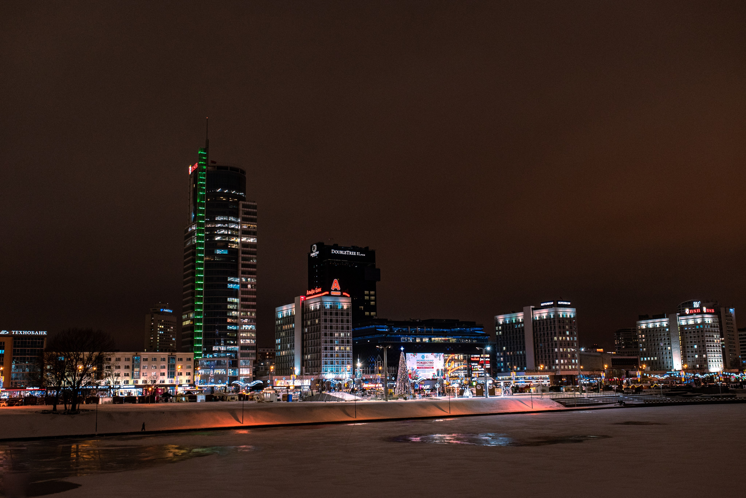 Фотосъемка на улицах. Профессиональный интерьерный и репортажный фотограф Минск и РБ. Максим Орлов