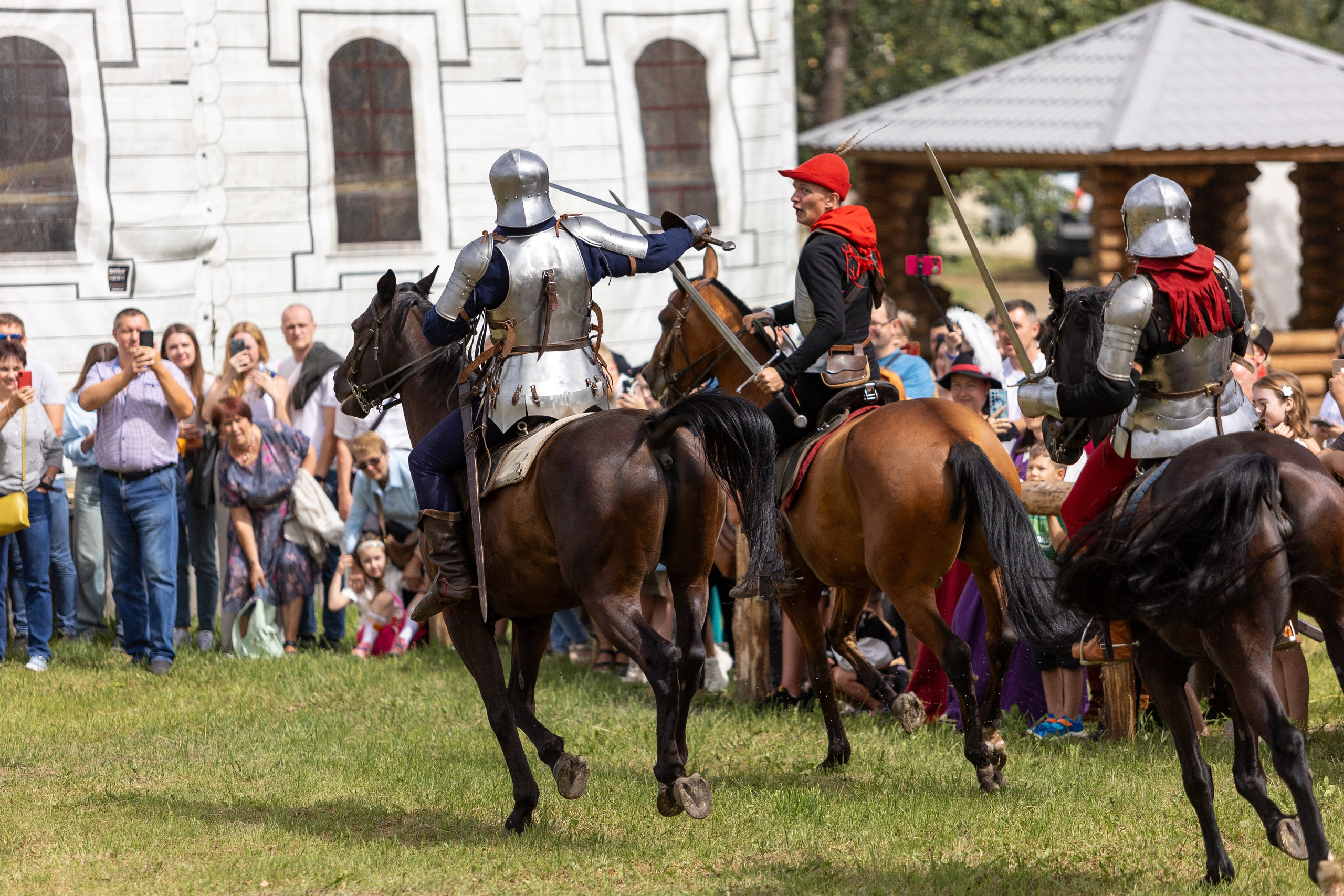 Рыцарский фест. Мстиславль. Профессиональный интерьерный и репортажный фотограф Минск и РБ. Максим Орлов
