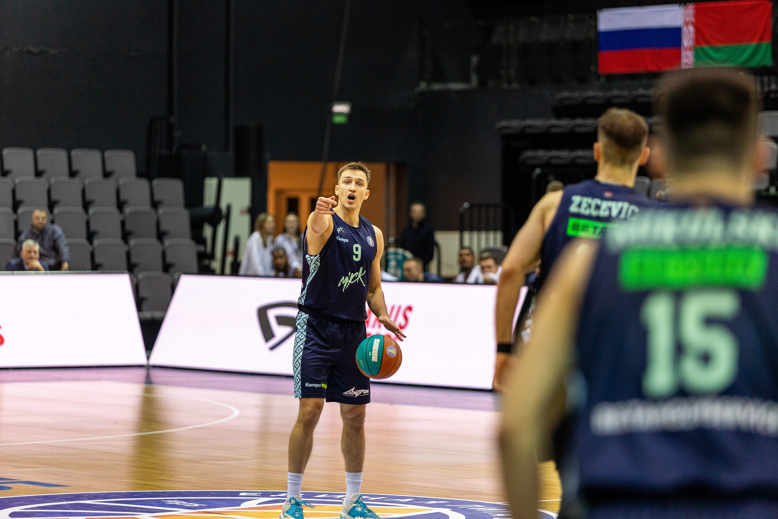 Баскетбол. Лучшие кадры. Минск — Енисей. 11.12.2023. Профессиональный интерьерный и репортажный фотограф Минск и РБ. Максим Орлов