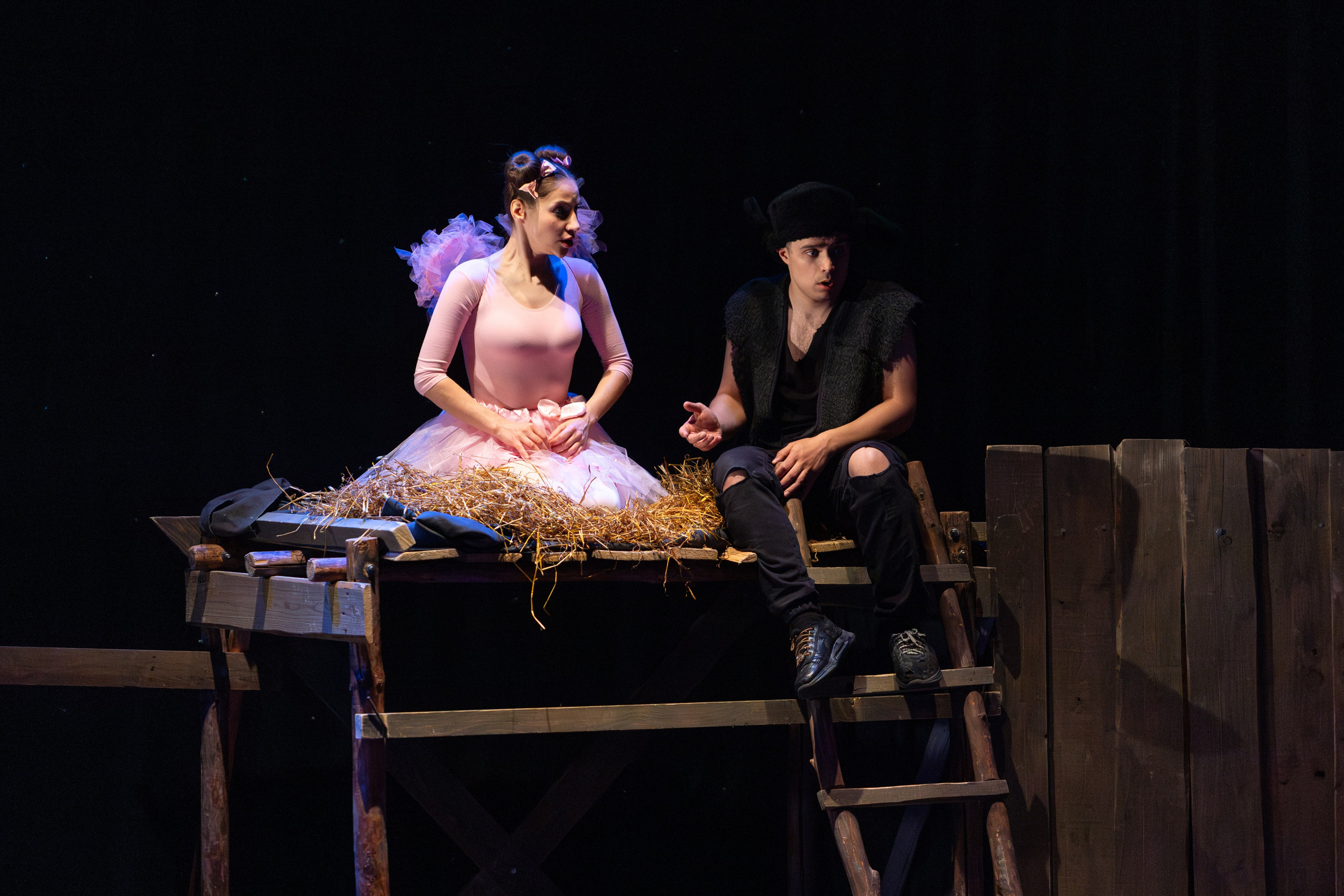 Театр белорусской армии «Очень простая история». Профессиональный интерьерный и репортажный фотограф Минск и РБ. Максим Орлов