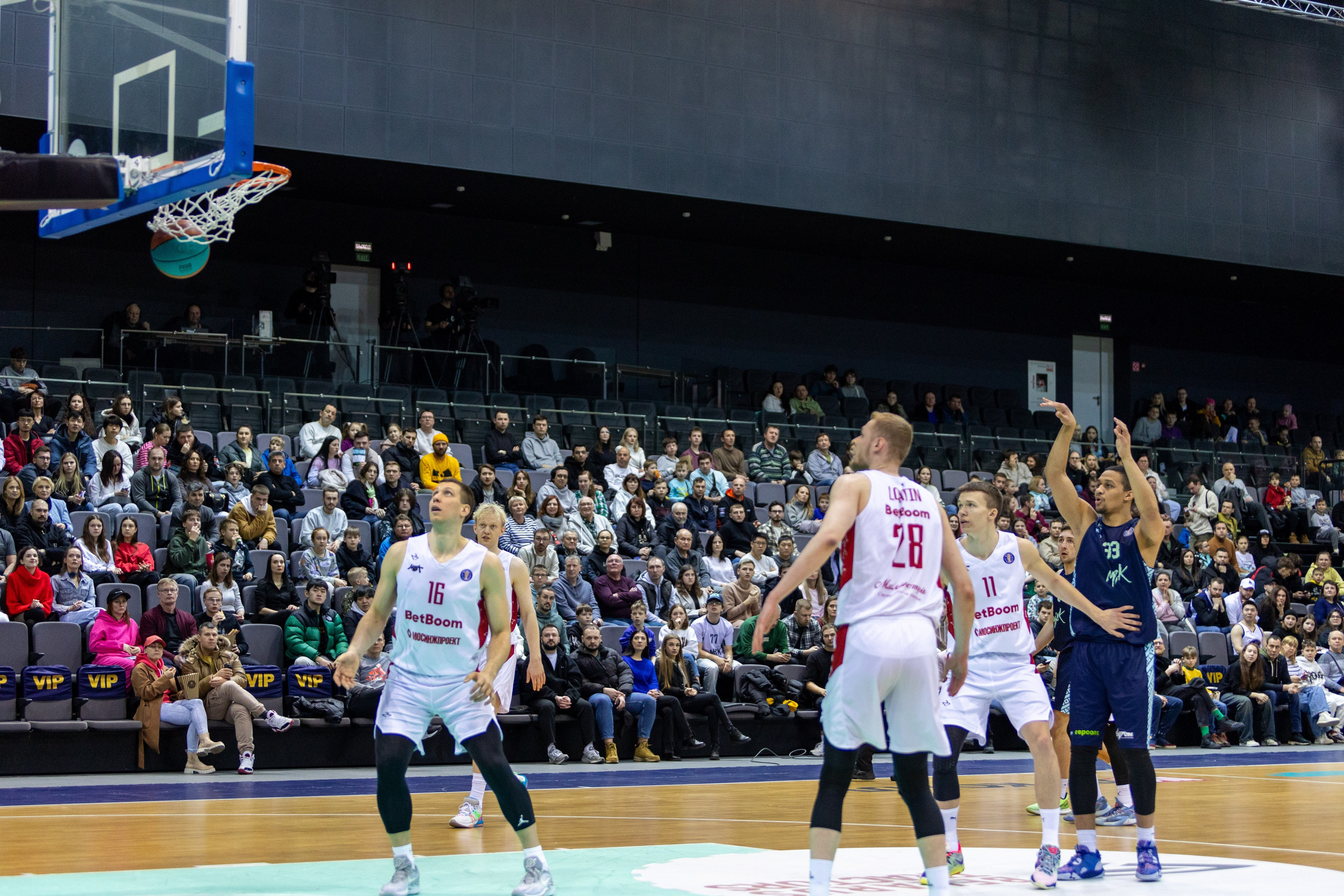 Баскетбол. Минск — MBA. 09.03.2024. Профессиональный интерьерный и репортажный фотограф Минск и РБ. Максим Орлов