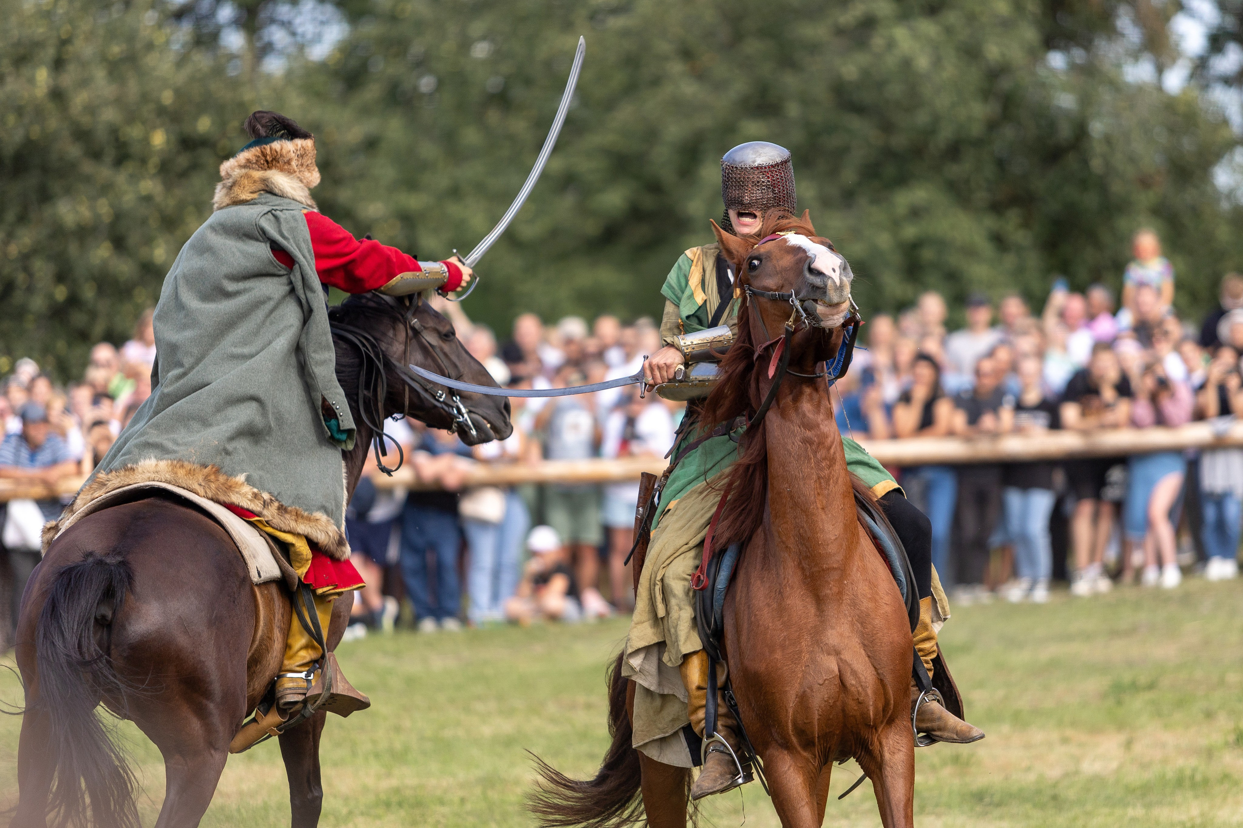 Рыцарский фест. Мстиславль. Профессиональный интерьерный и репортажный фотограф Минск и РБ. Максим Орлов