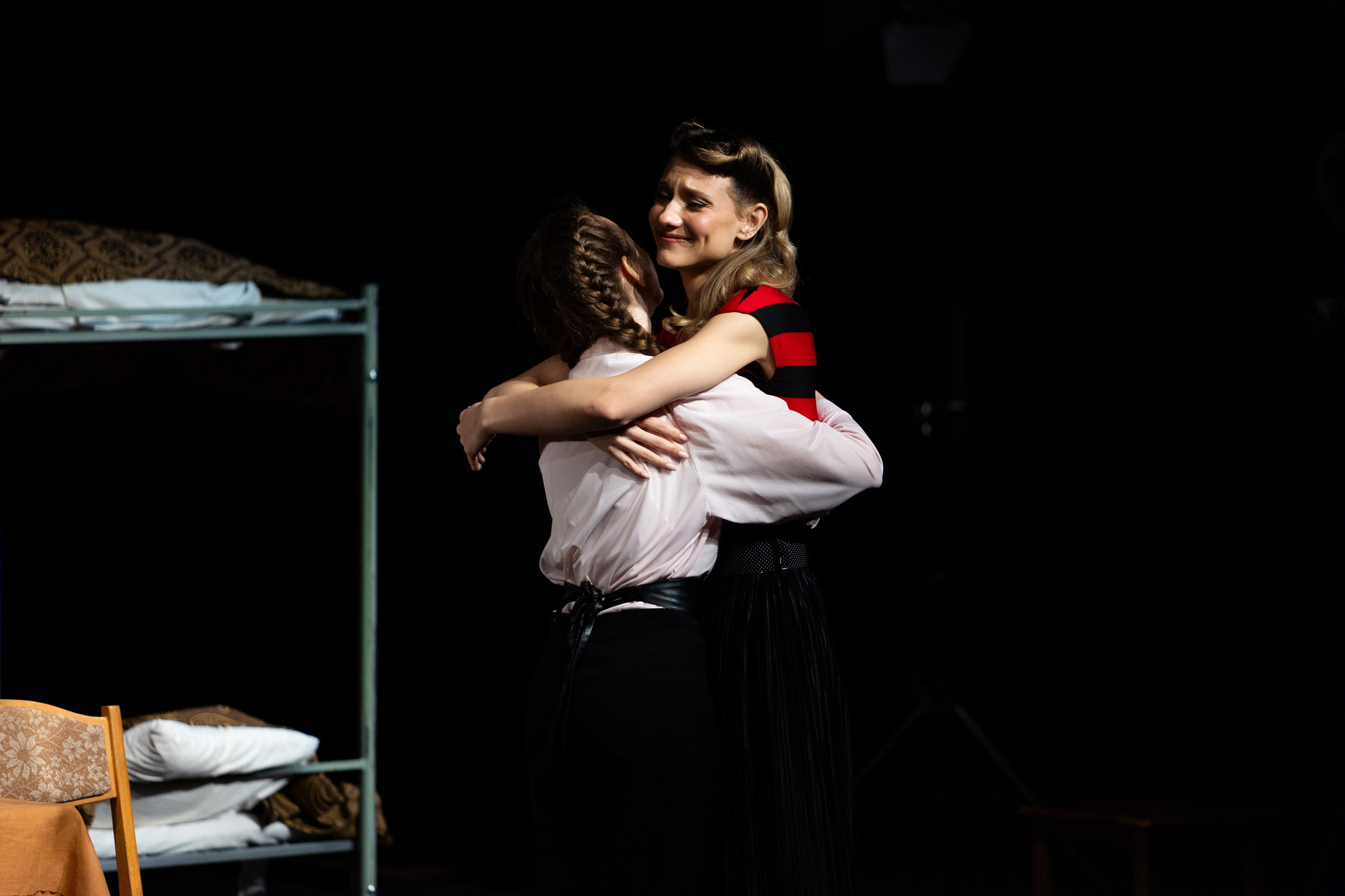 Новый театр «Фабричная девчонка». Профессиональный интерьерный и репортажный фотограф Минск и РБ. Максим Орлов